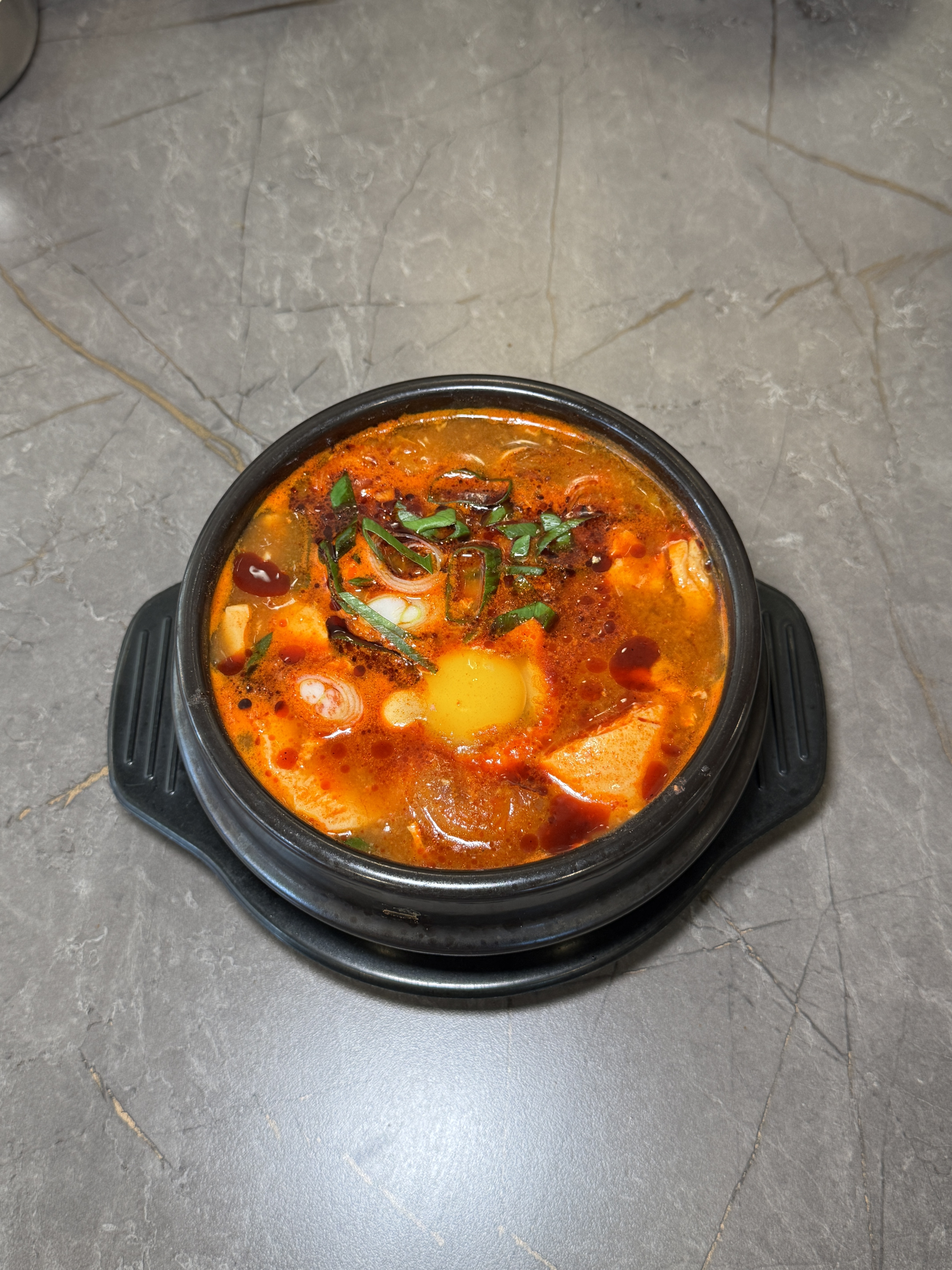 얼큰 해장 순두부찌개