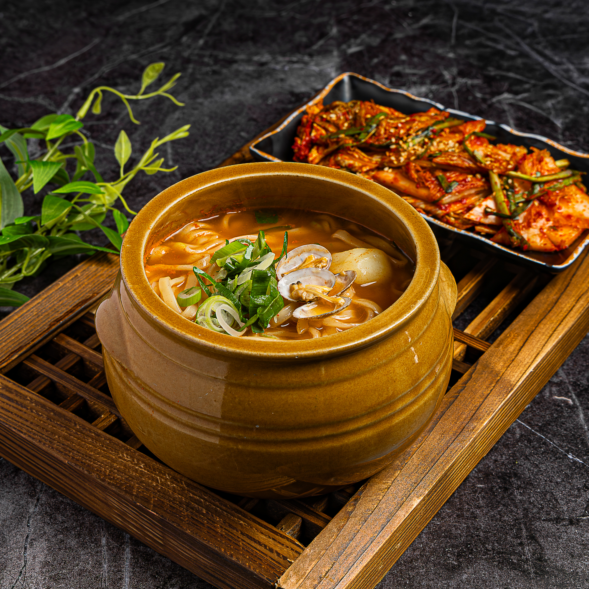 항아리 얼큰 손칼국수