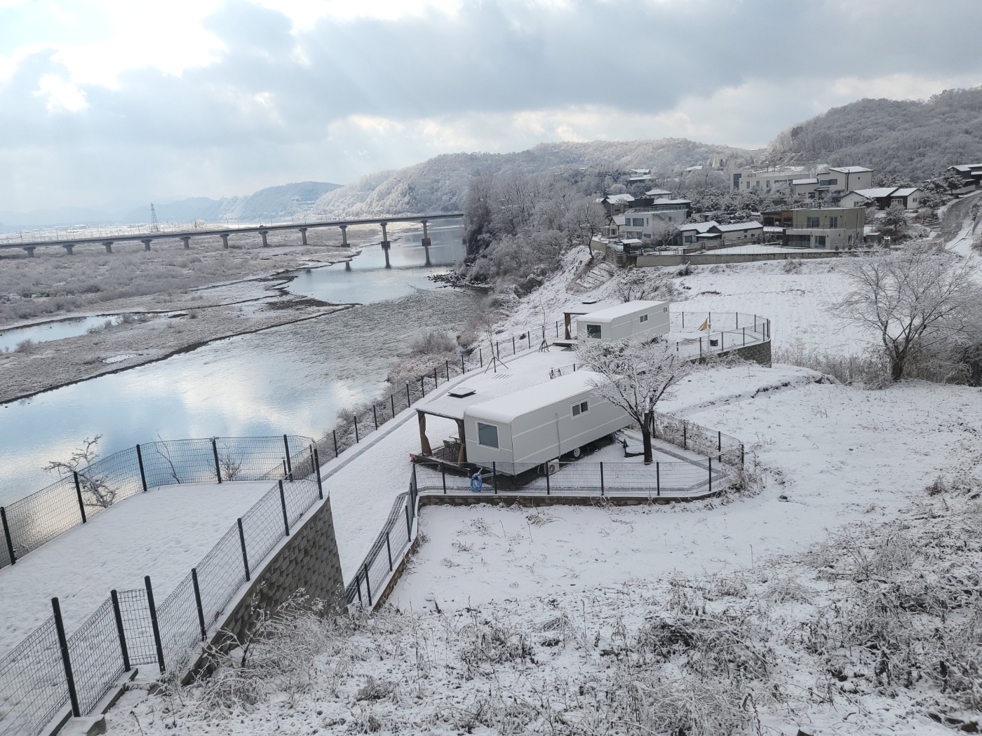 필로우캠핑장