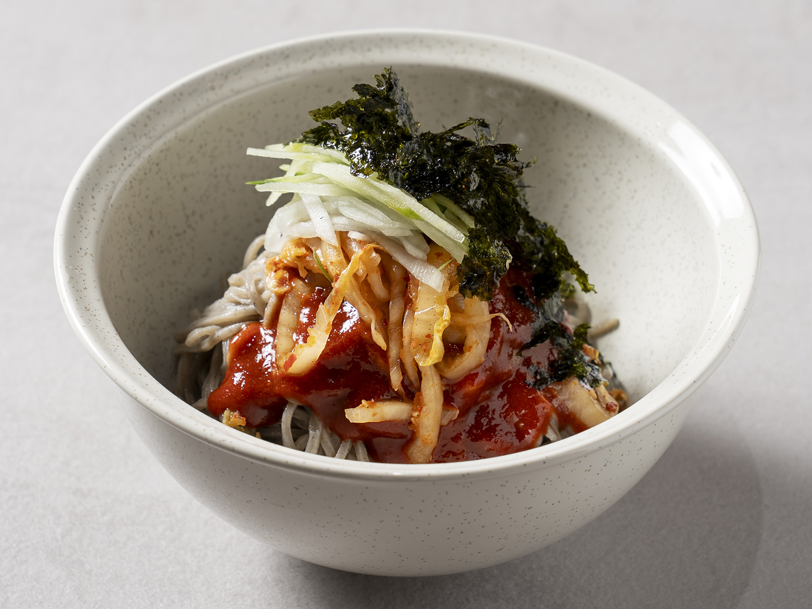 김치 메밀 비빔국수