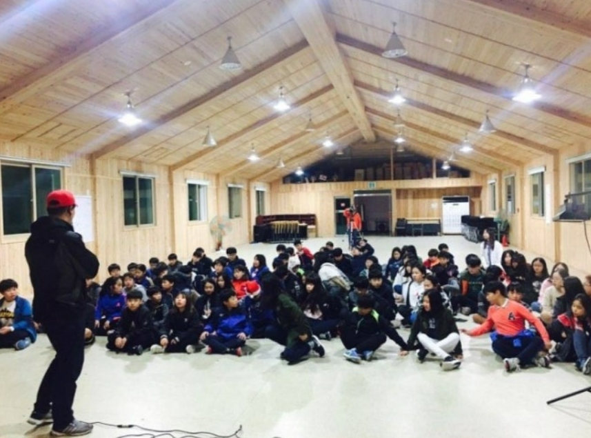 가평힐링캠프 — 경기 가평의 펜션 전경