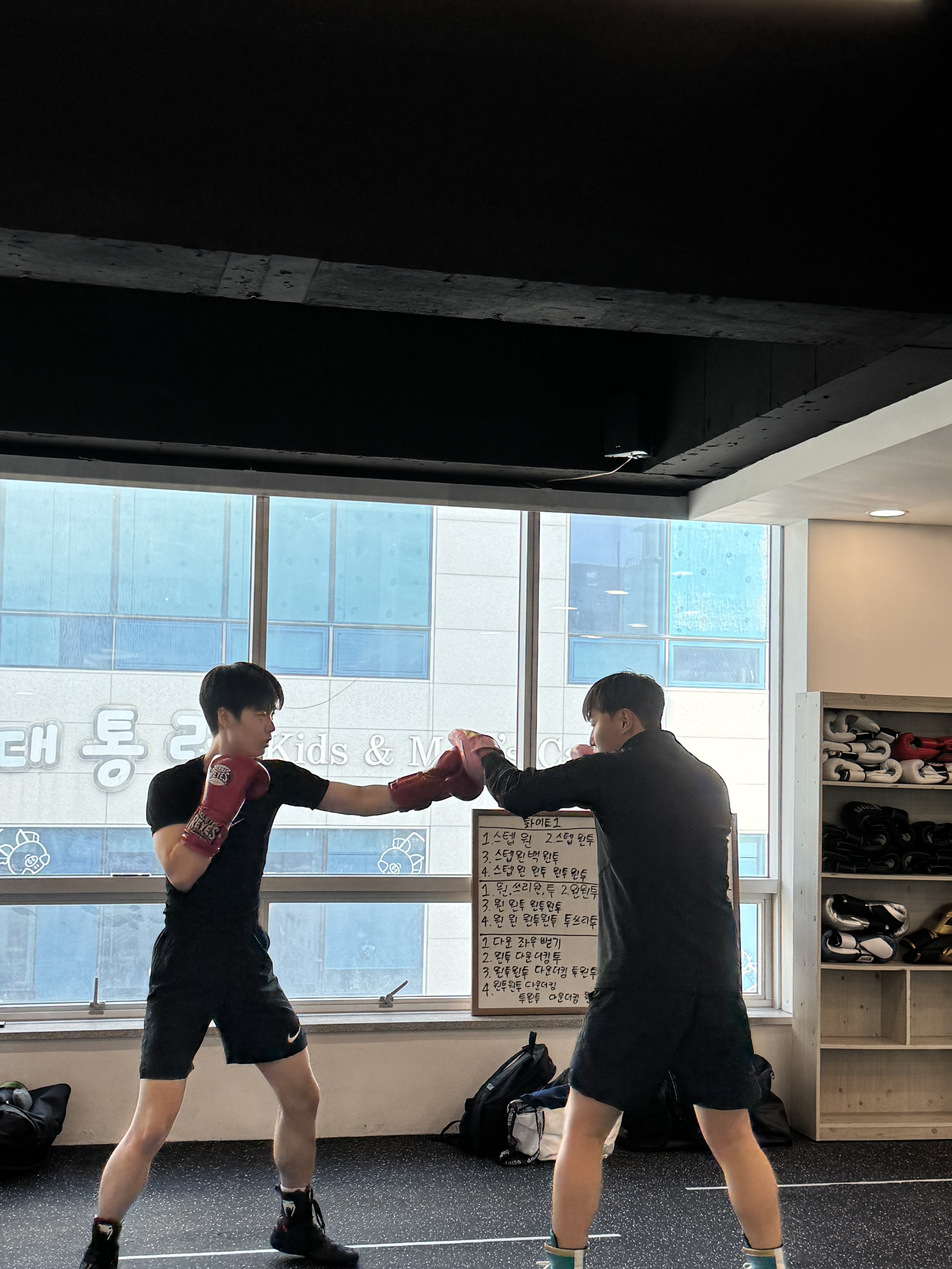 부산 사하구 다송로72번길 복싱체육관 파이널복싱짐다대관 내부 모습 2