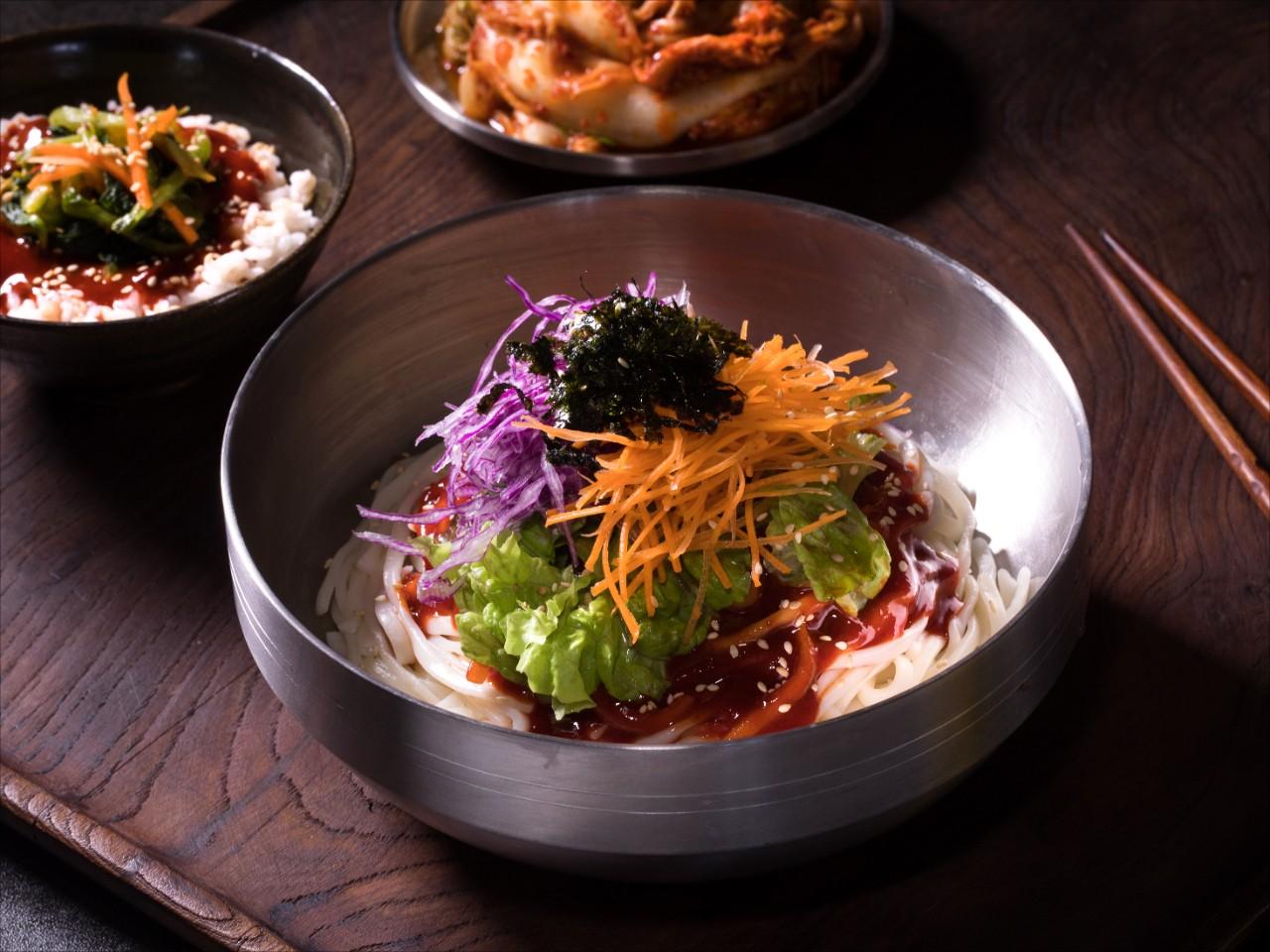 비빔칼국수