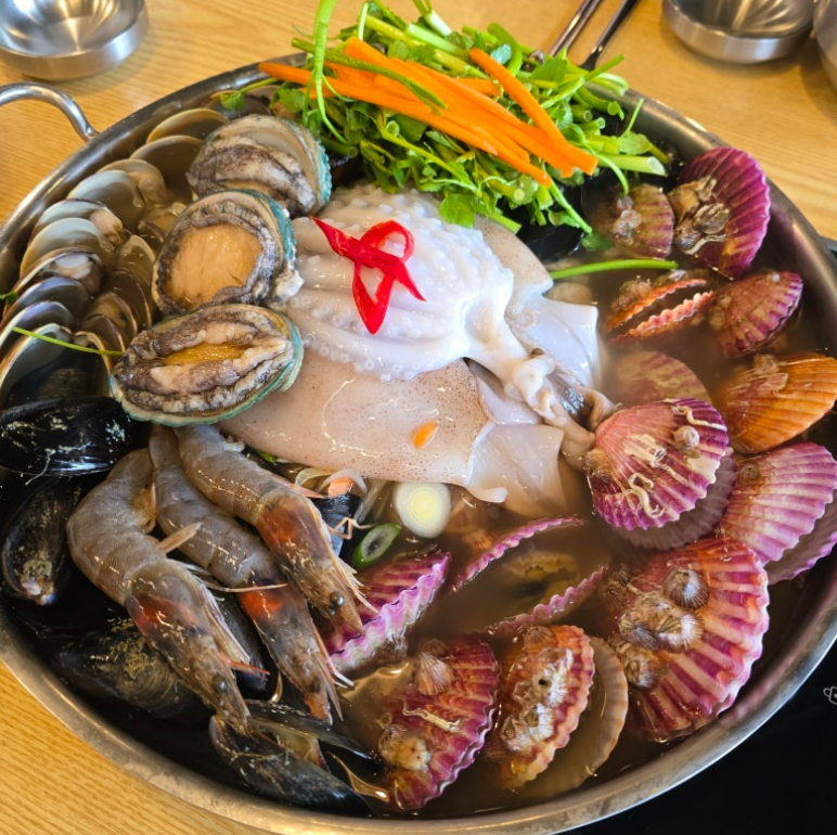 박승광해물손칼국수 아산신정호점