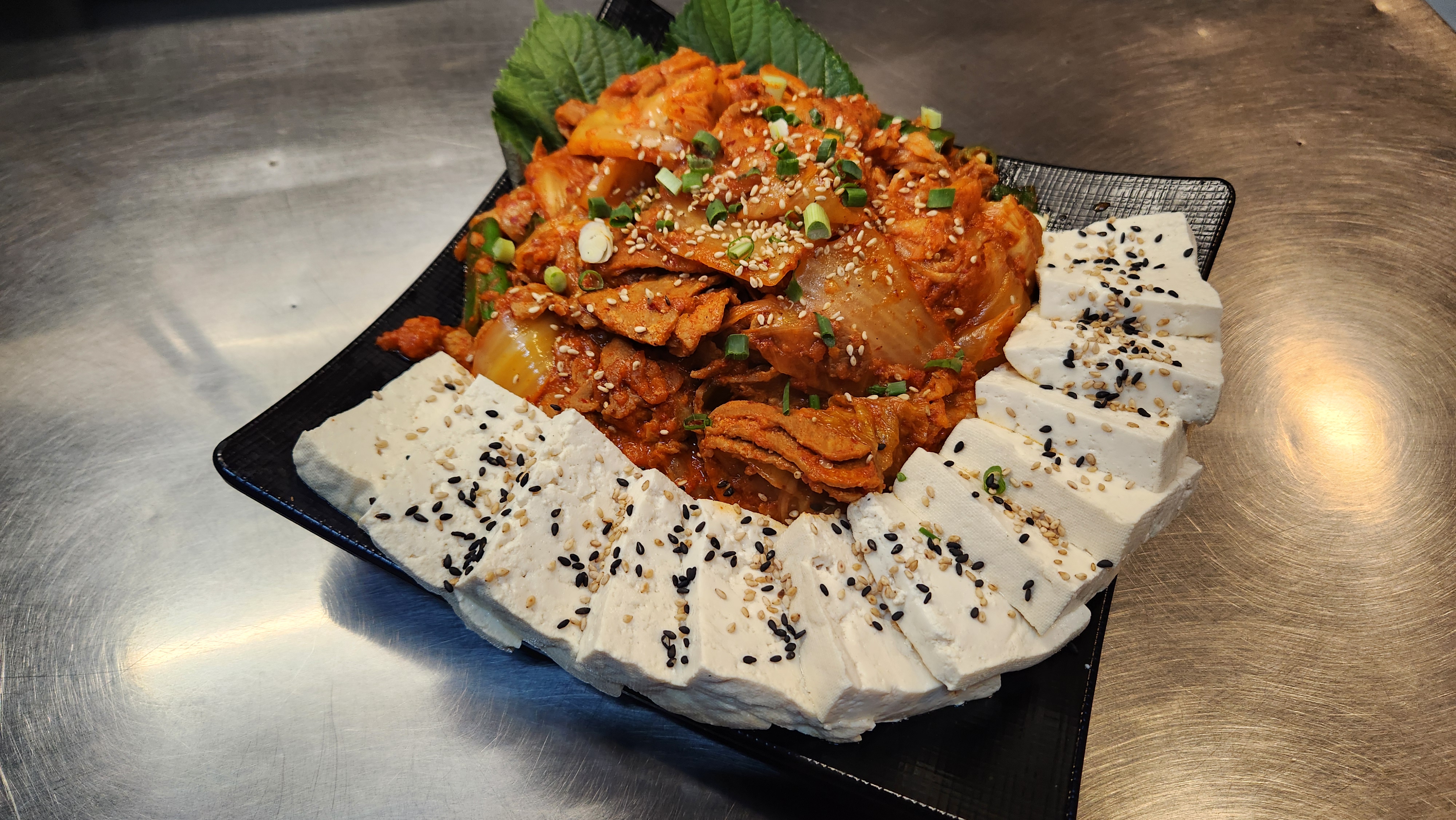 돼지두부김치