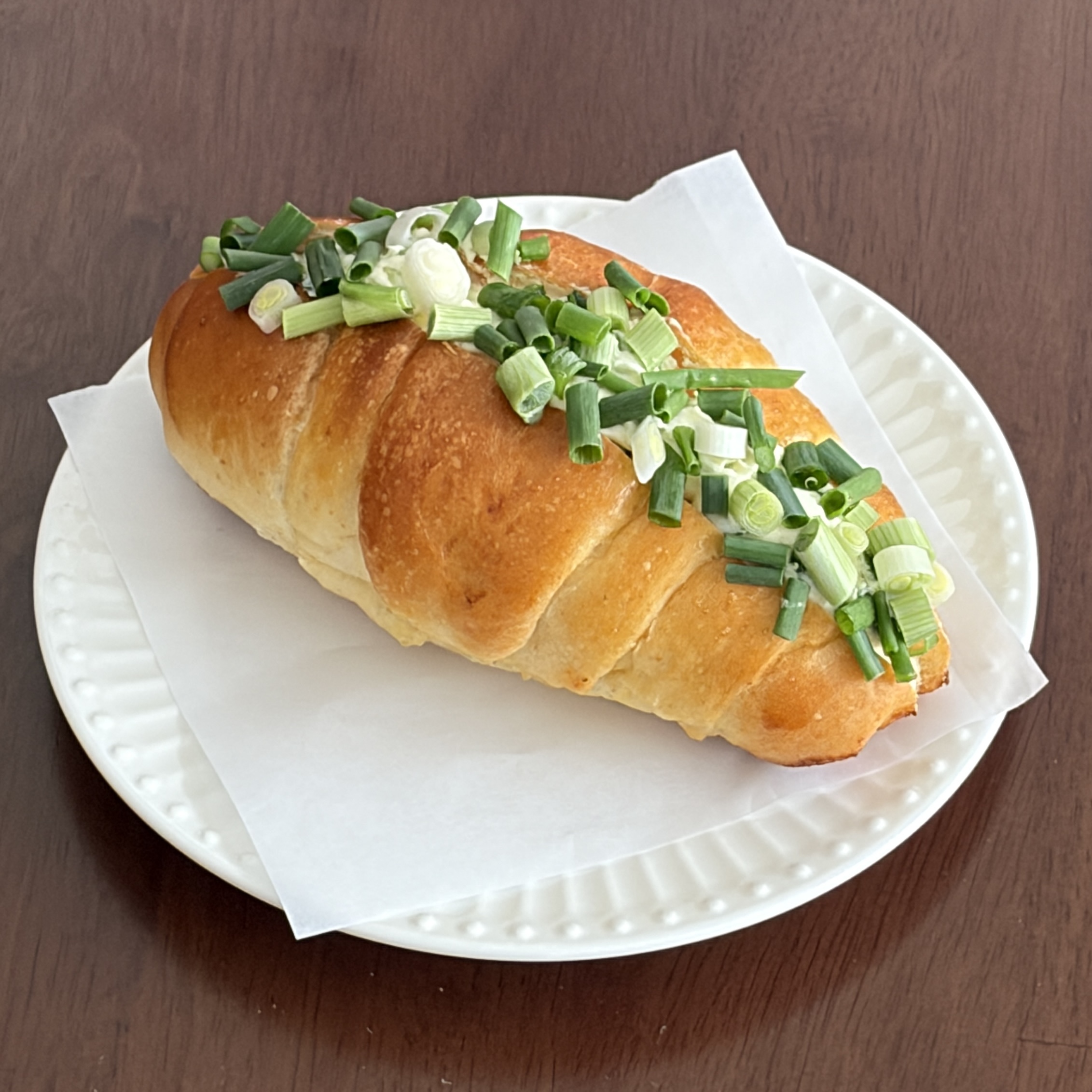 쪽파크림치즈 소금빵
