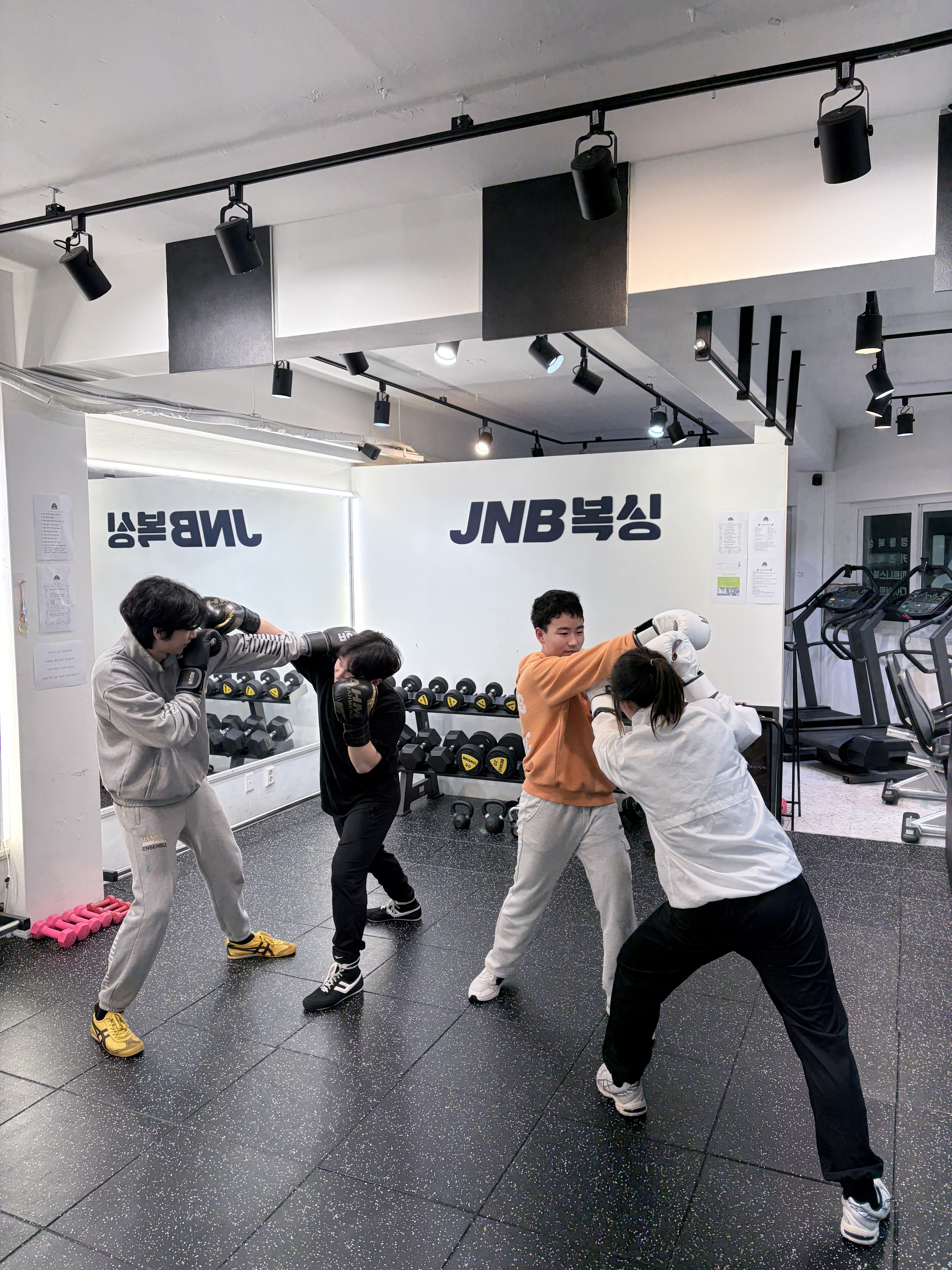 서울 송파구 백제고분로18길 복싱체육관 JNB복싱 내부 모습 3