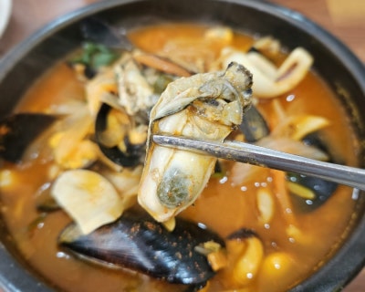 홍굴이해물짬뽕