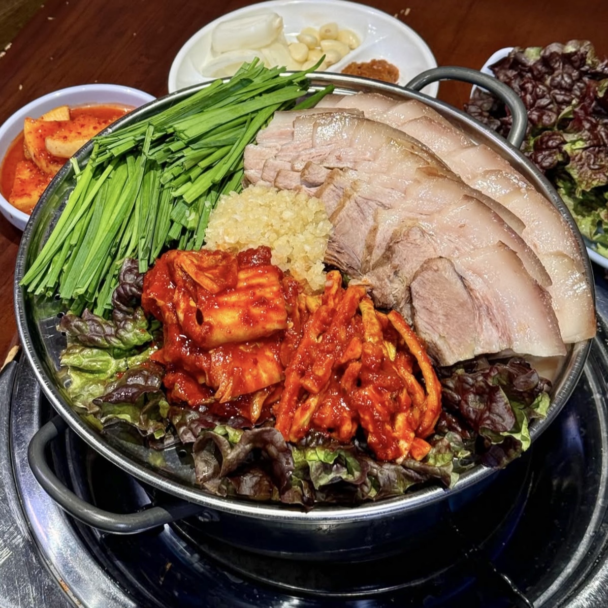 미성 수육 (중) + 조개칼국수