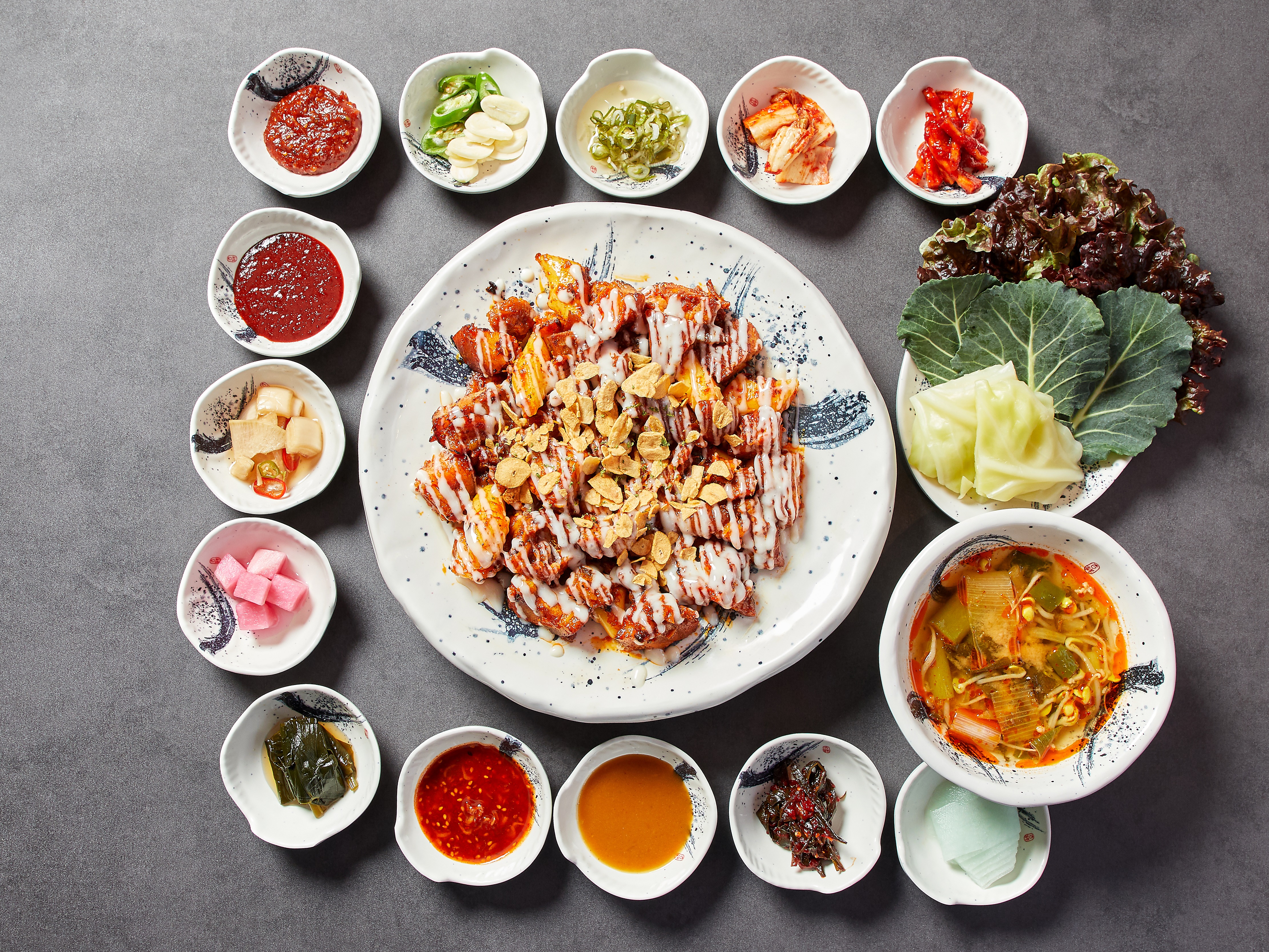 슈프림 불족발 한상