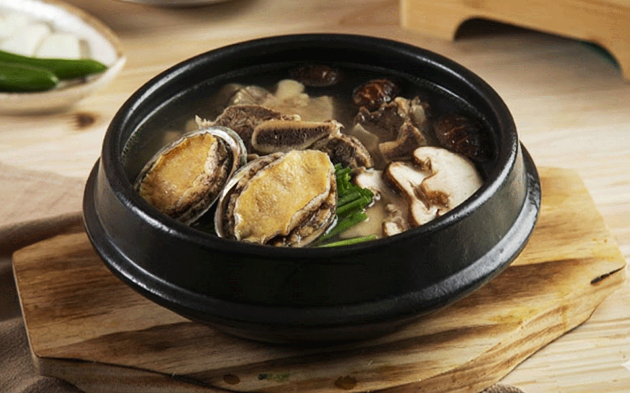 전복 두마리 갈비탕