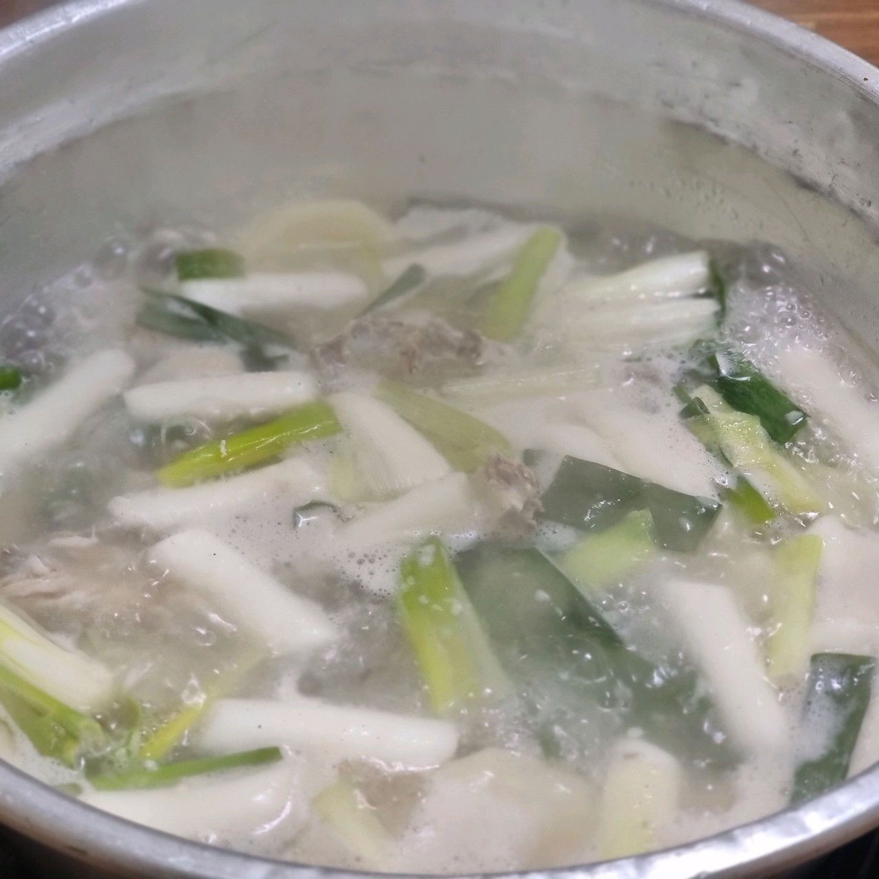 친구야닭한마리칼국수먹자