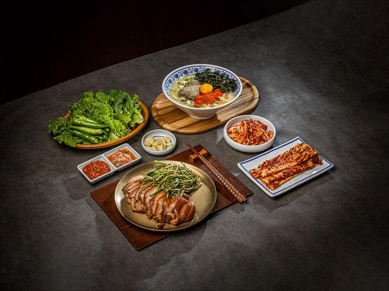 1984그수육집칼국수 신중동점