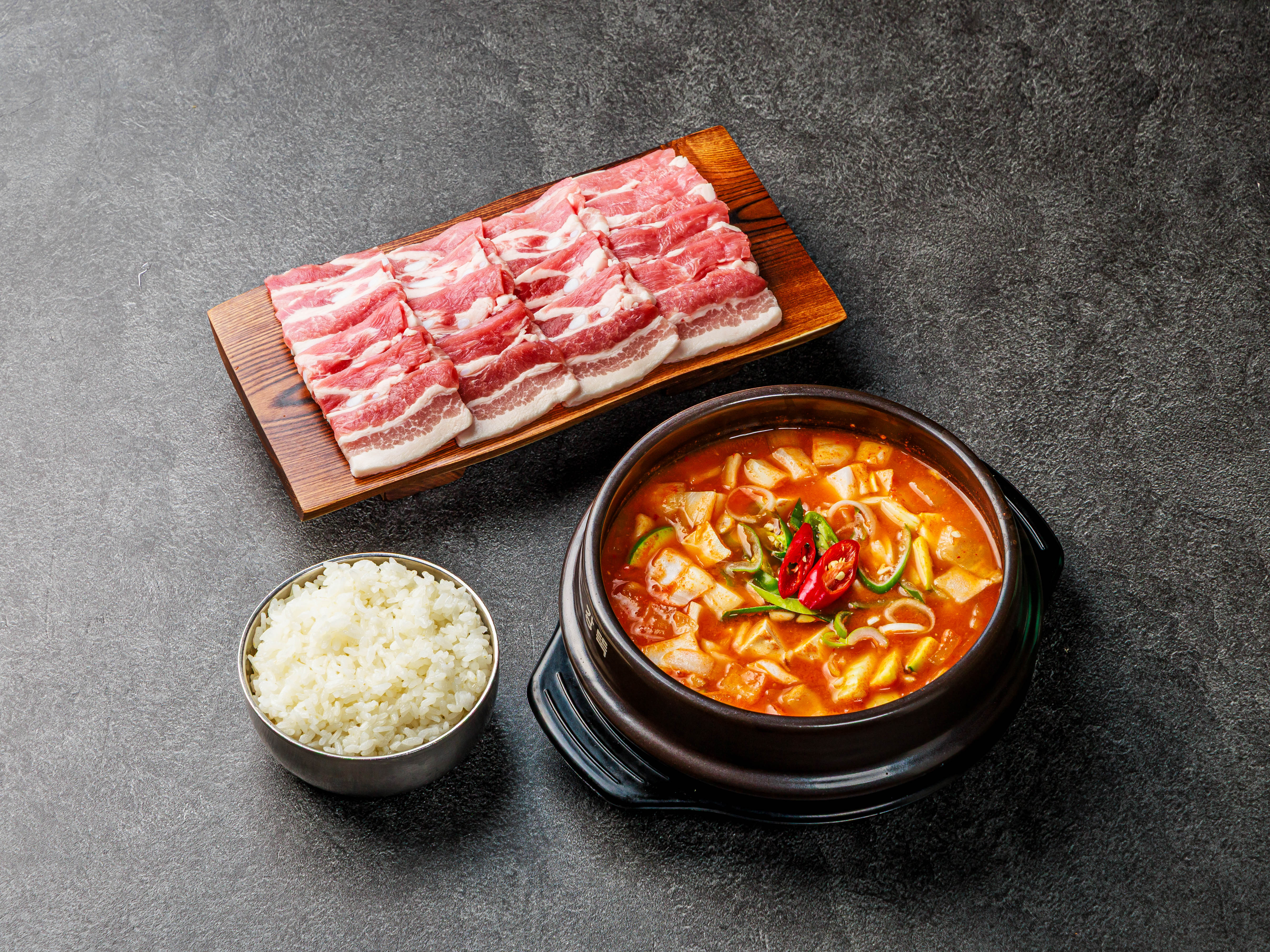 점심특선 A(옛날생삼겹 + 된장찌개)