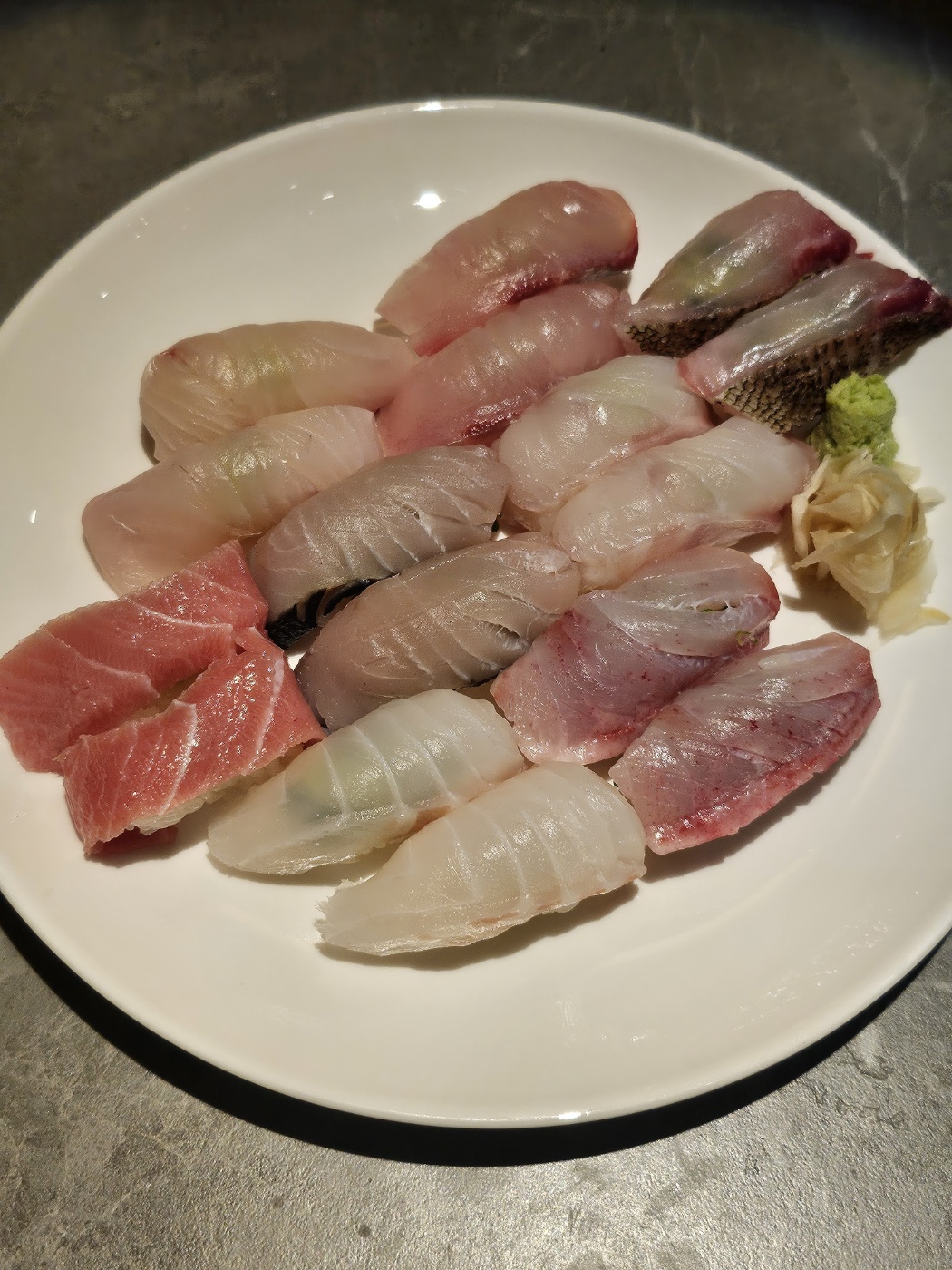 모둠 초밥 10pc
