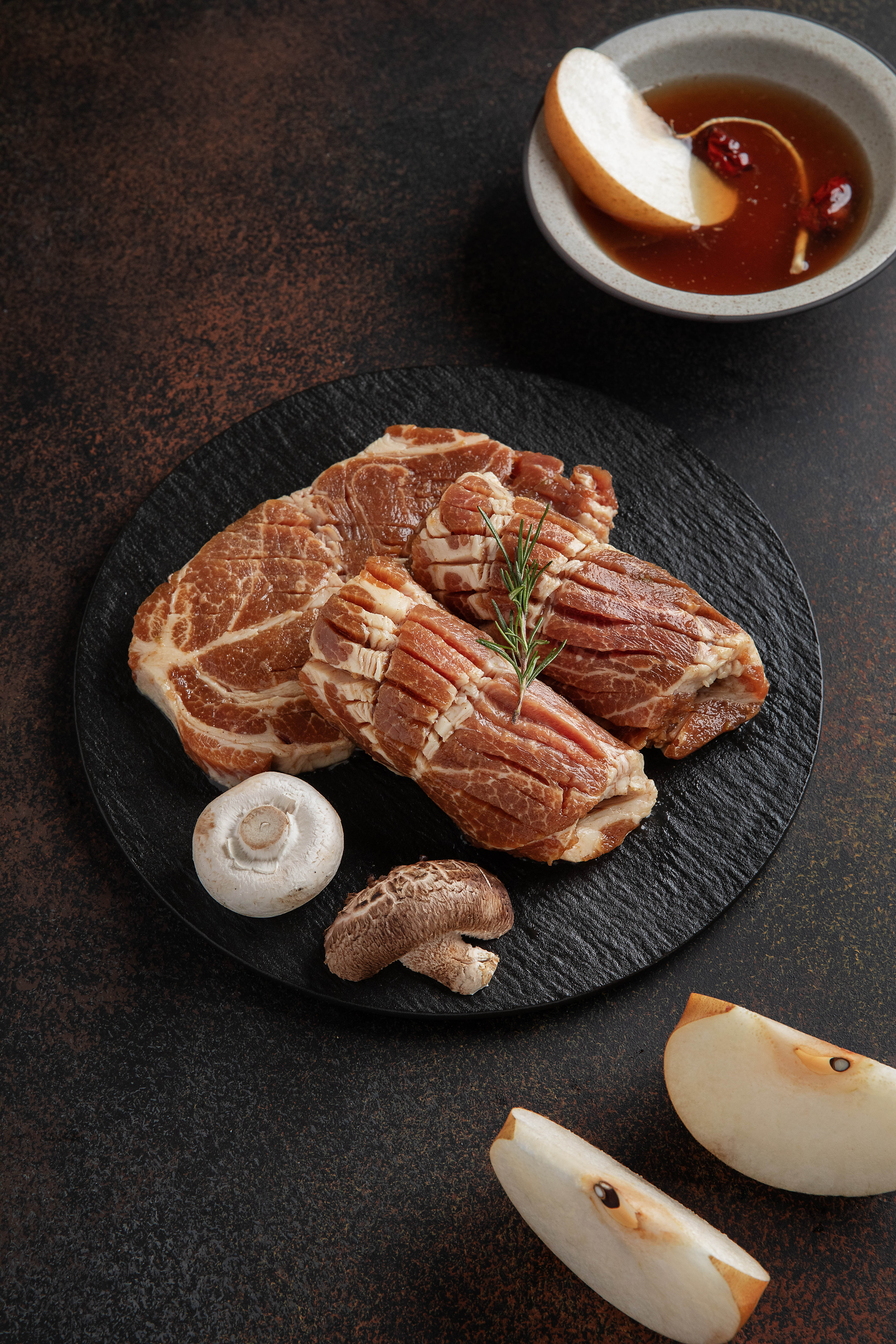 양념목살 돼지갈비 (300g)