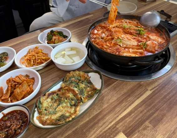 유정찌개마을