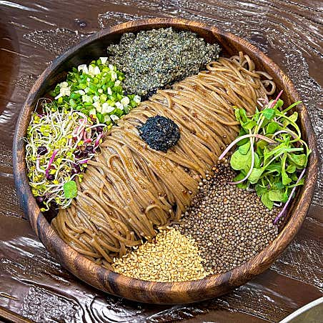 기름냉면 (숯불고기 포함)