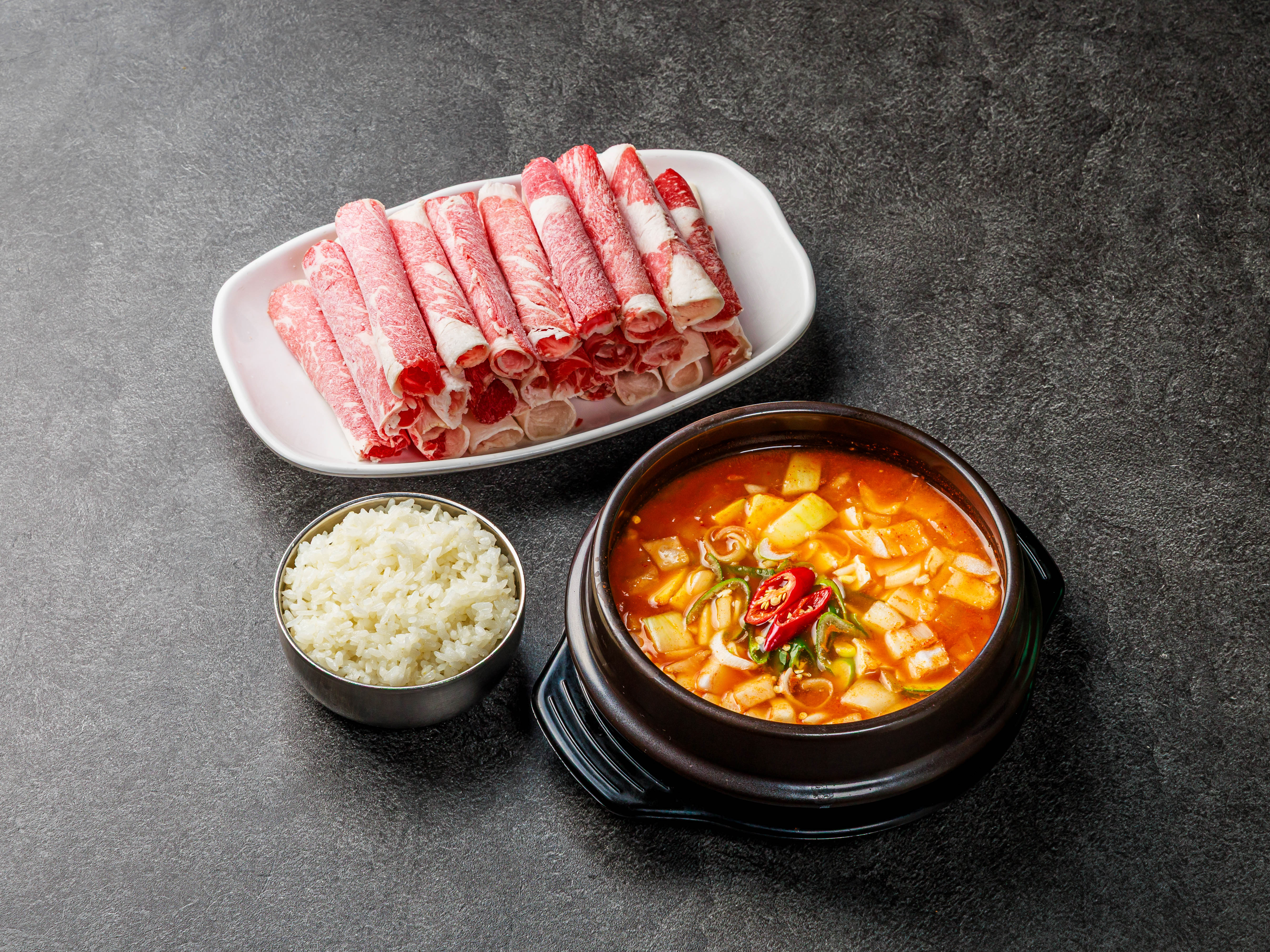 점심특선 A(차돌박이 + 된장찌개)