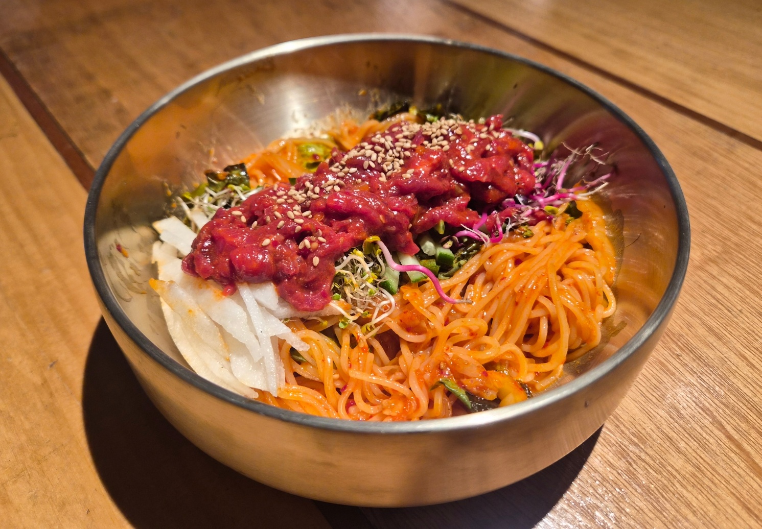 임금님한우비빔국수