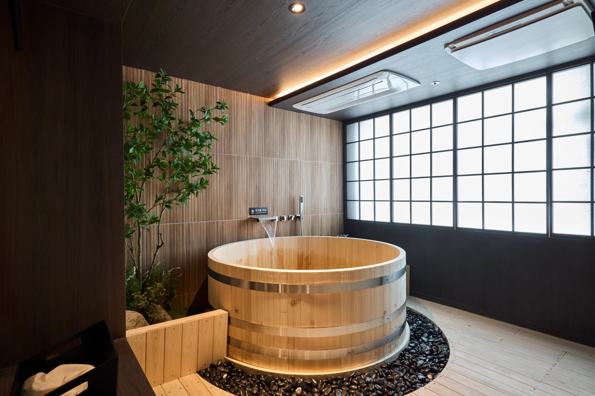 Rupeu Seoul Hotel by Aneuk Seoul Gangnam 2Hojeom (루프 서울 호텔 by 아늑 서울 강남 2호점)