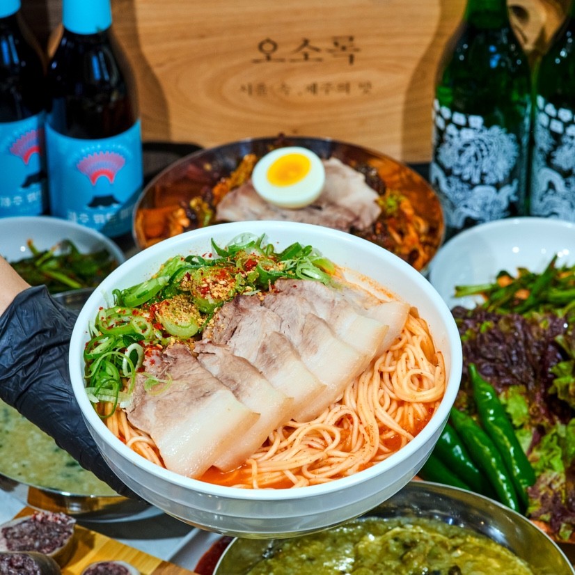 제주를 담은 국수 한 그릇
