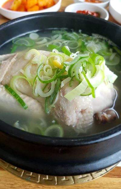 고위산삼계탕