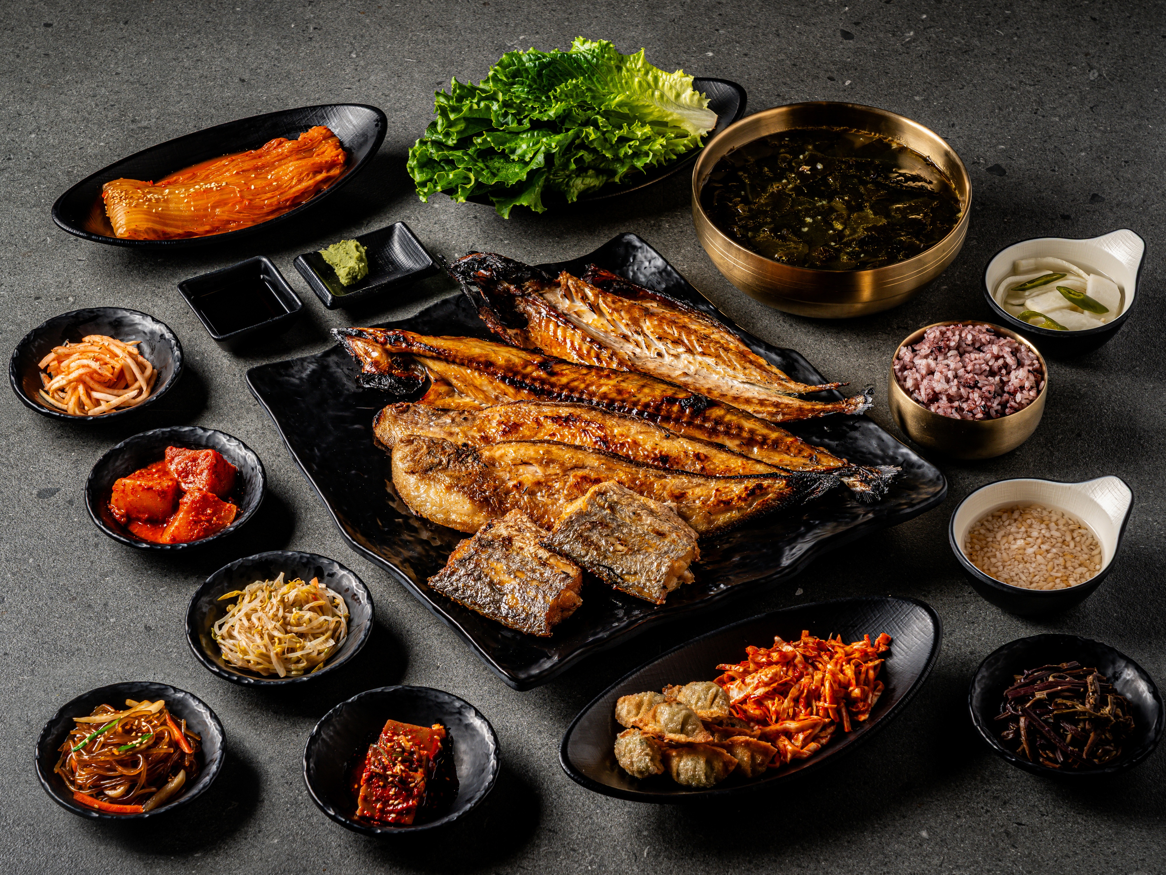 숯불에 구운 모듬생선구이 정식