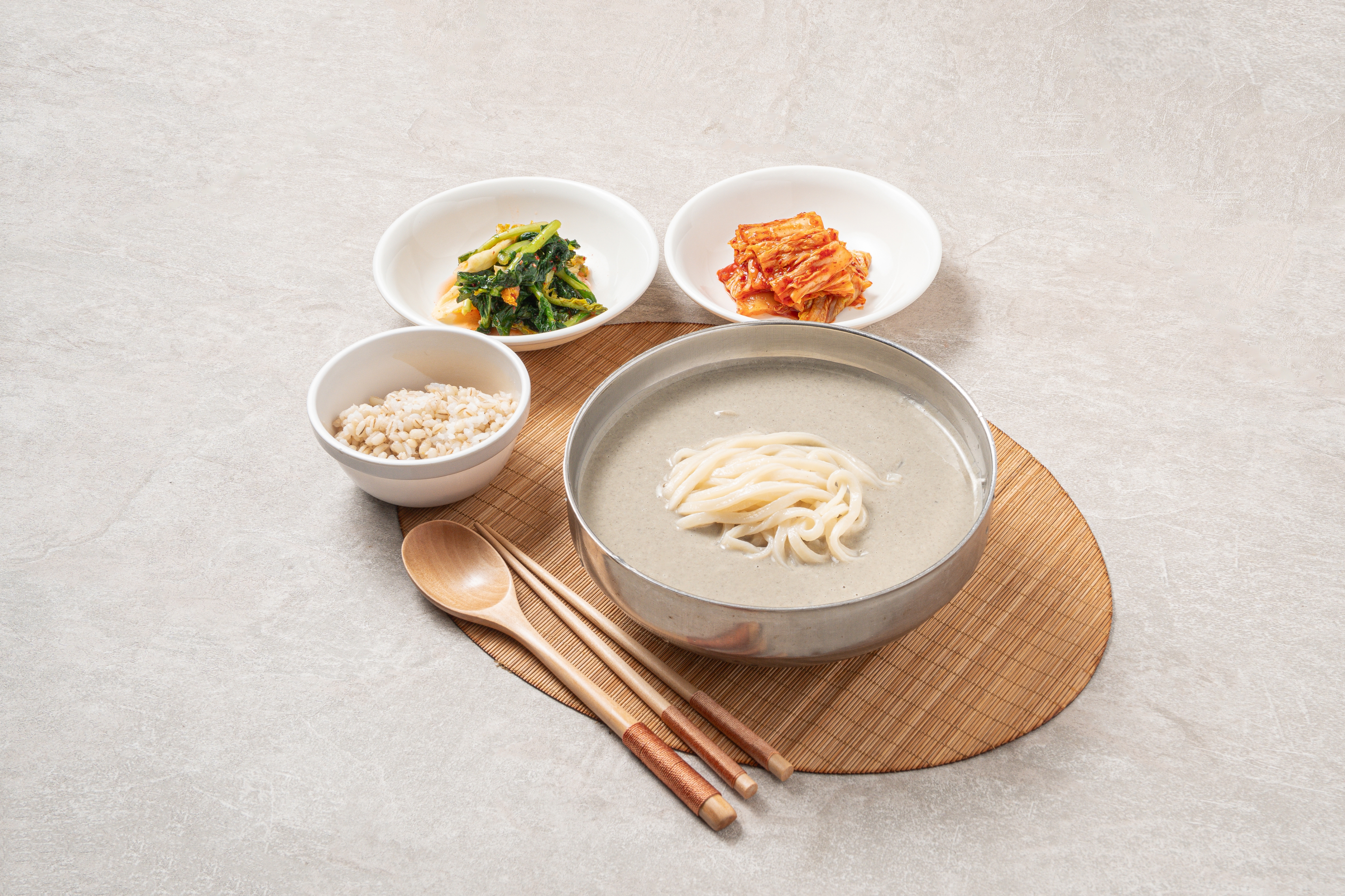검정콩국수