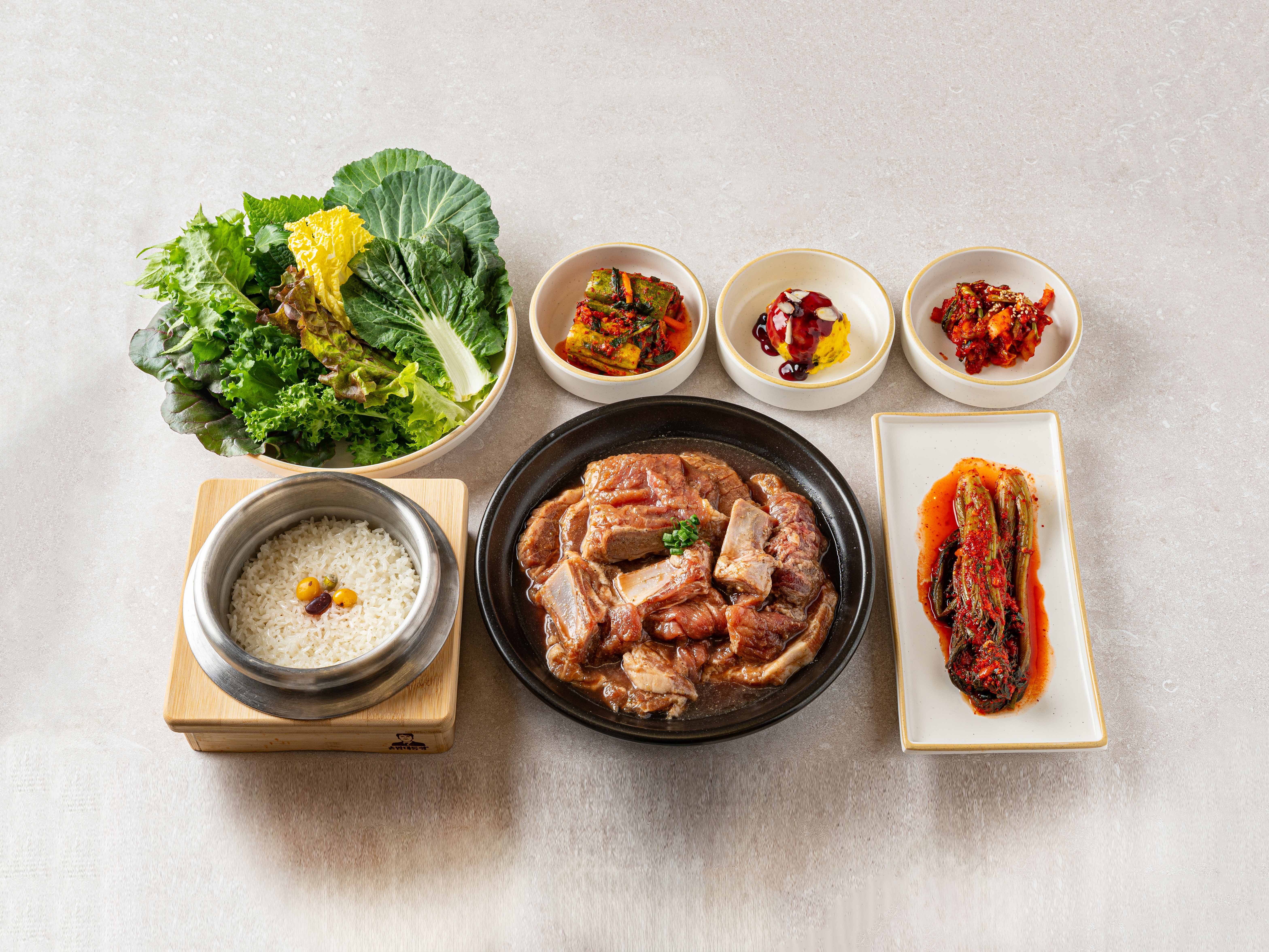 한돈 돼지갈비 정식(250g)