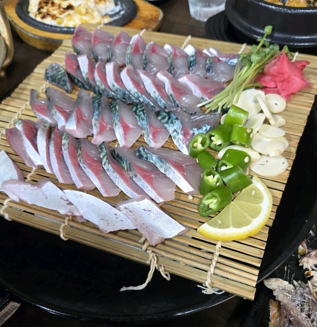 산고등어회