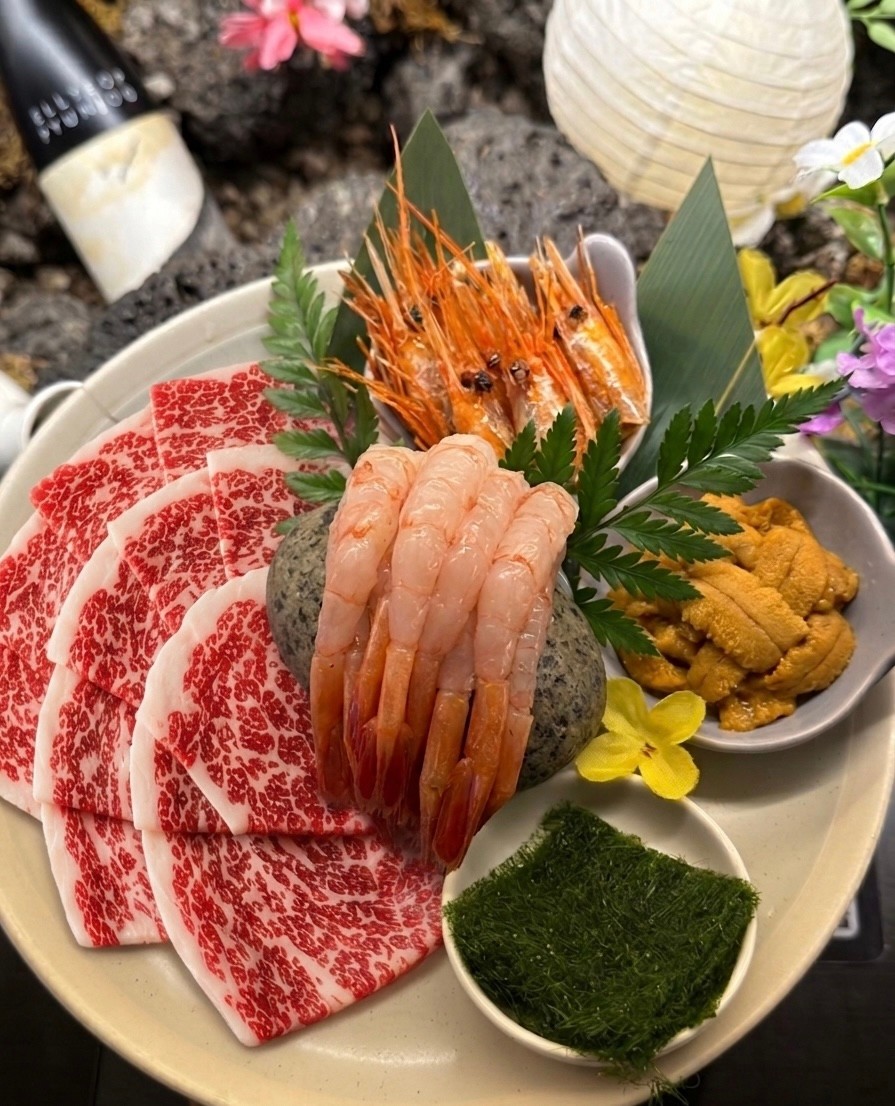 차돌우니삼합