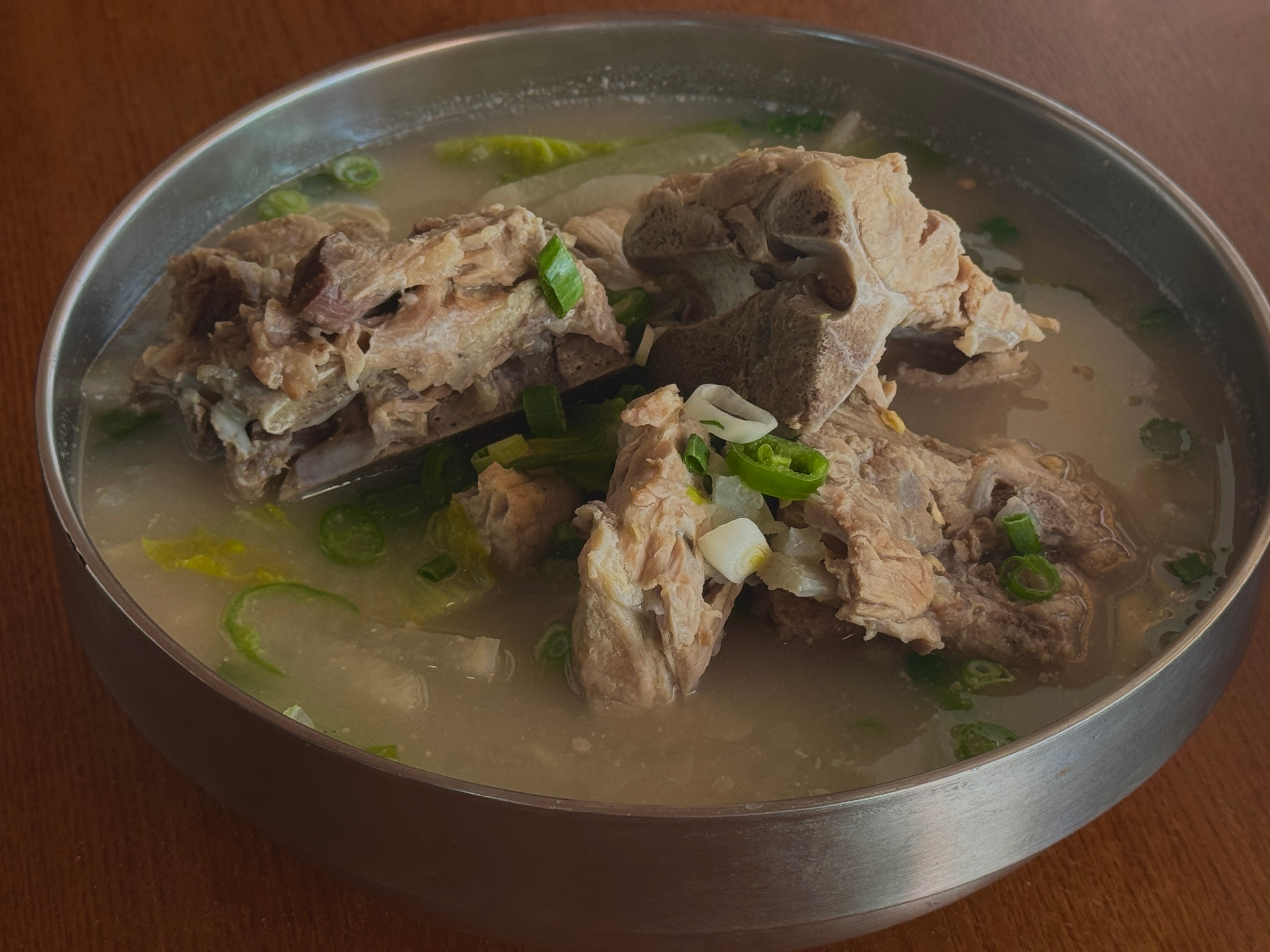 NEW) 접짝뼈국 (2인 이상)