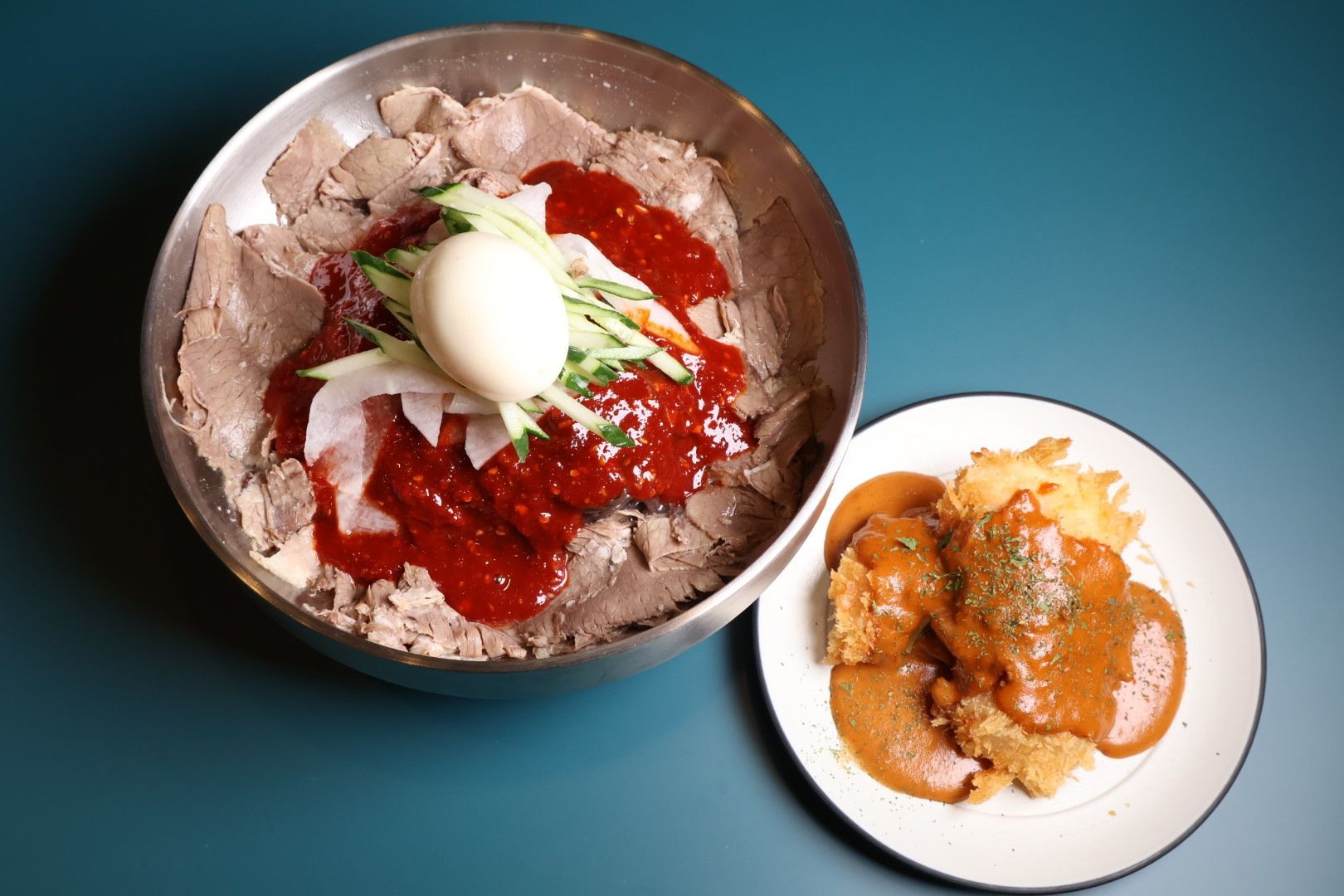 고기폭탄비빔냉면+닭안심카츠(2P)