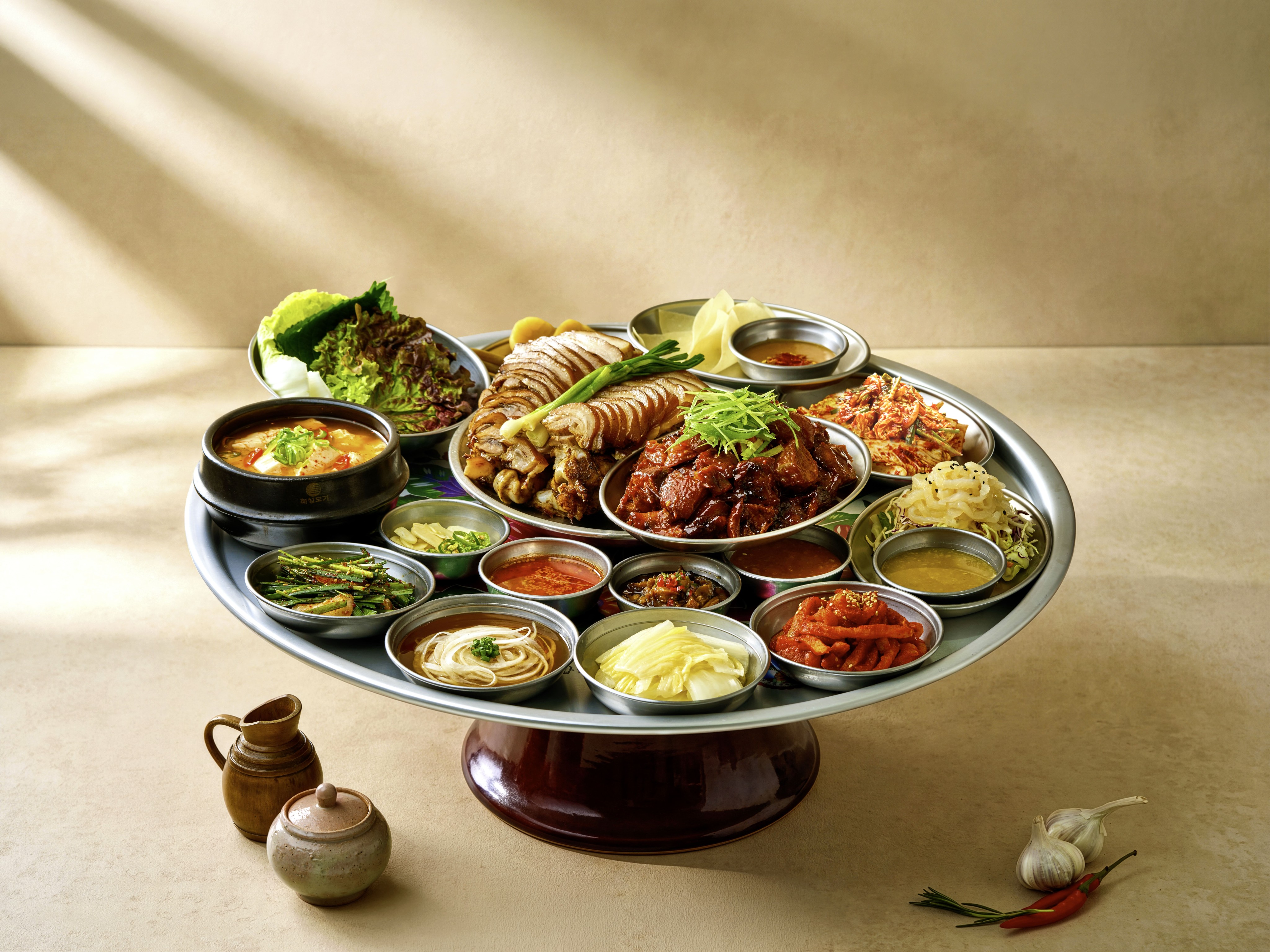 반반으로 한상 족발(온족+불족)