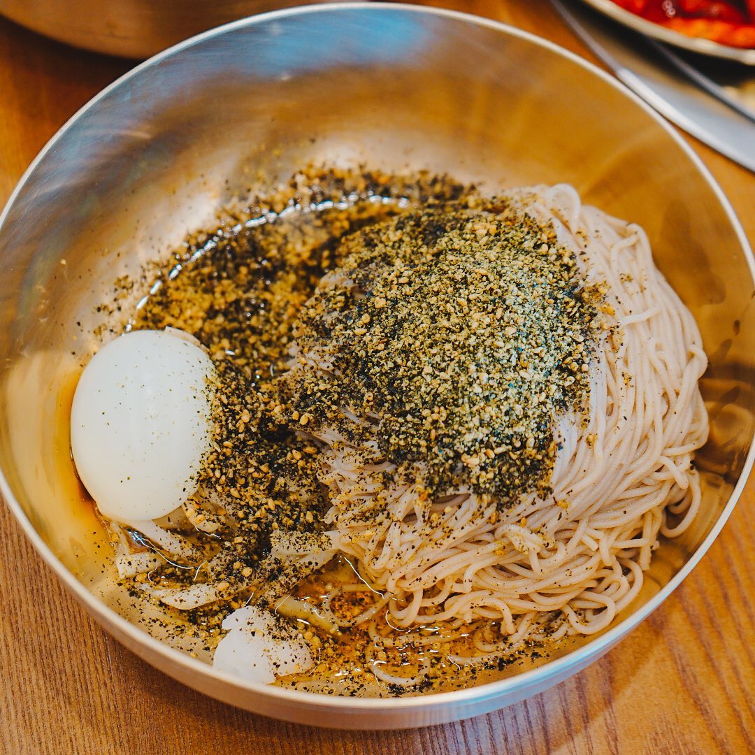 들기름막국수
