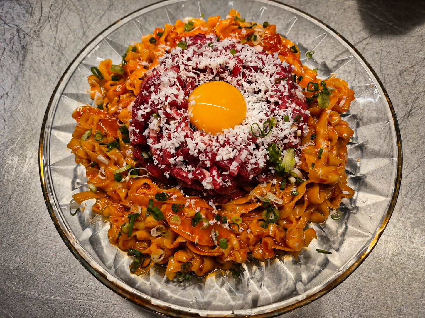 로제육회칼비빔면