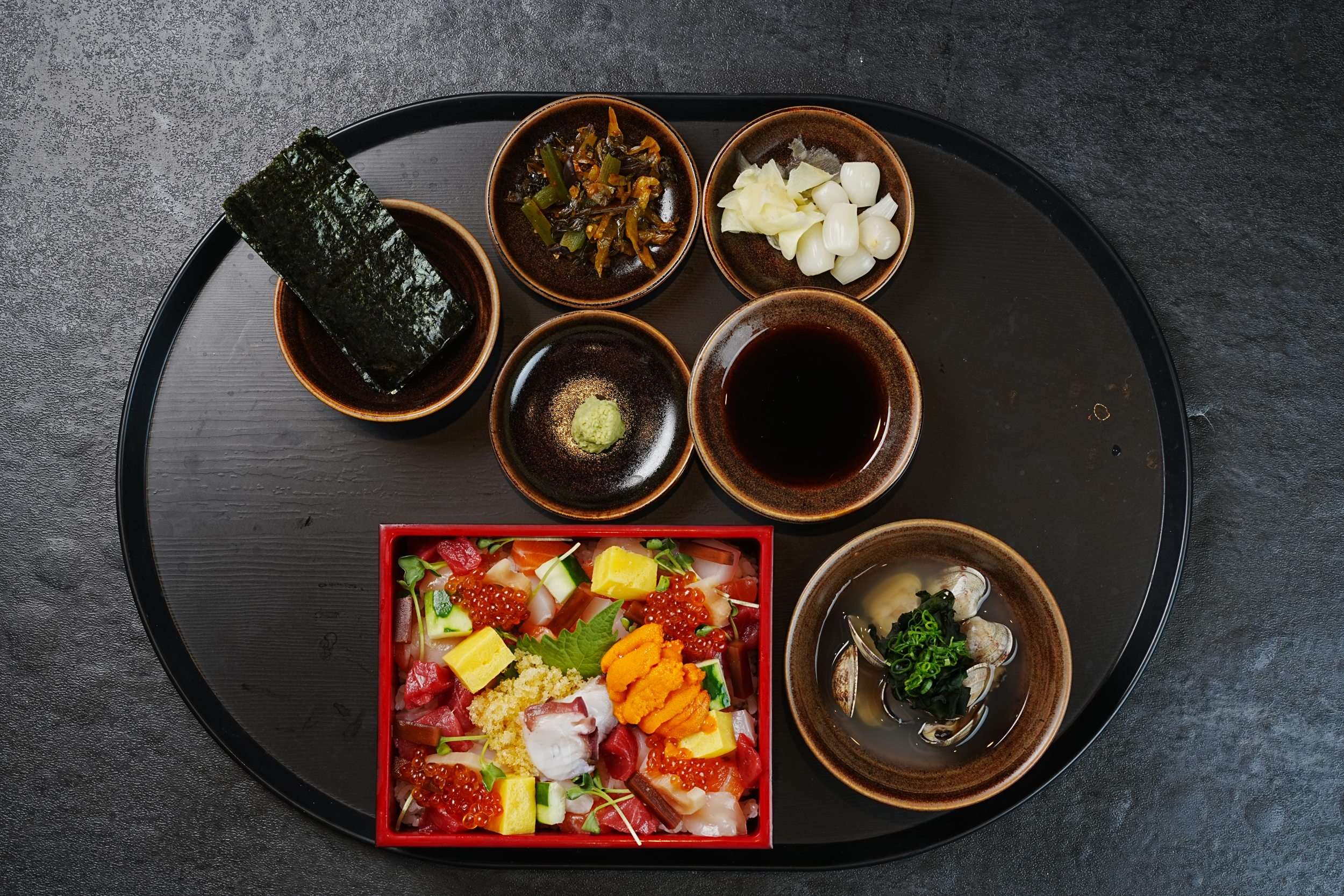 우니 치라시동 정식