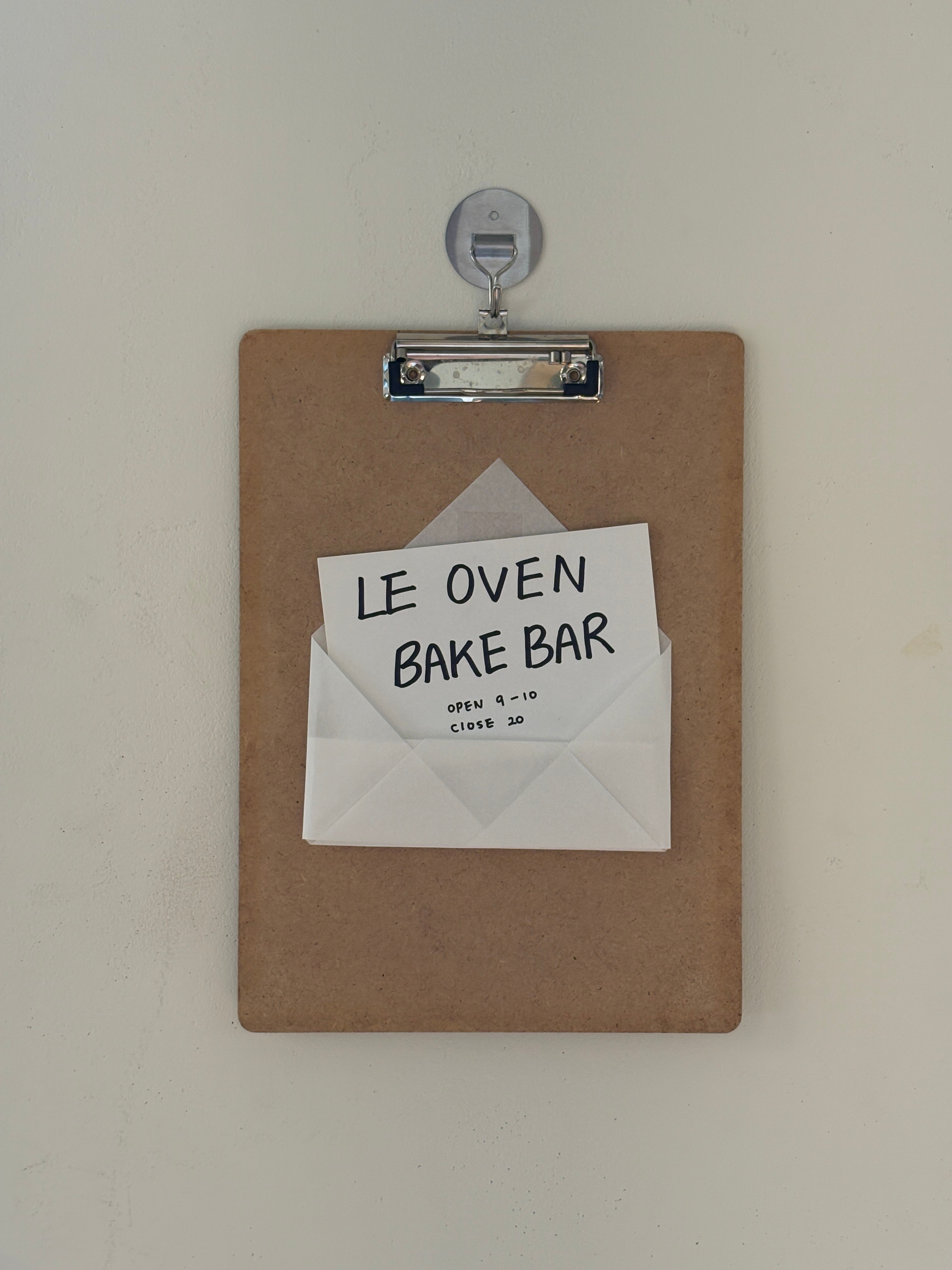 Le Oven Bake Bar