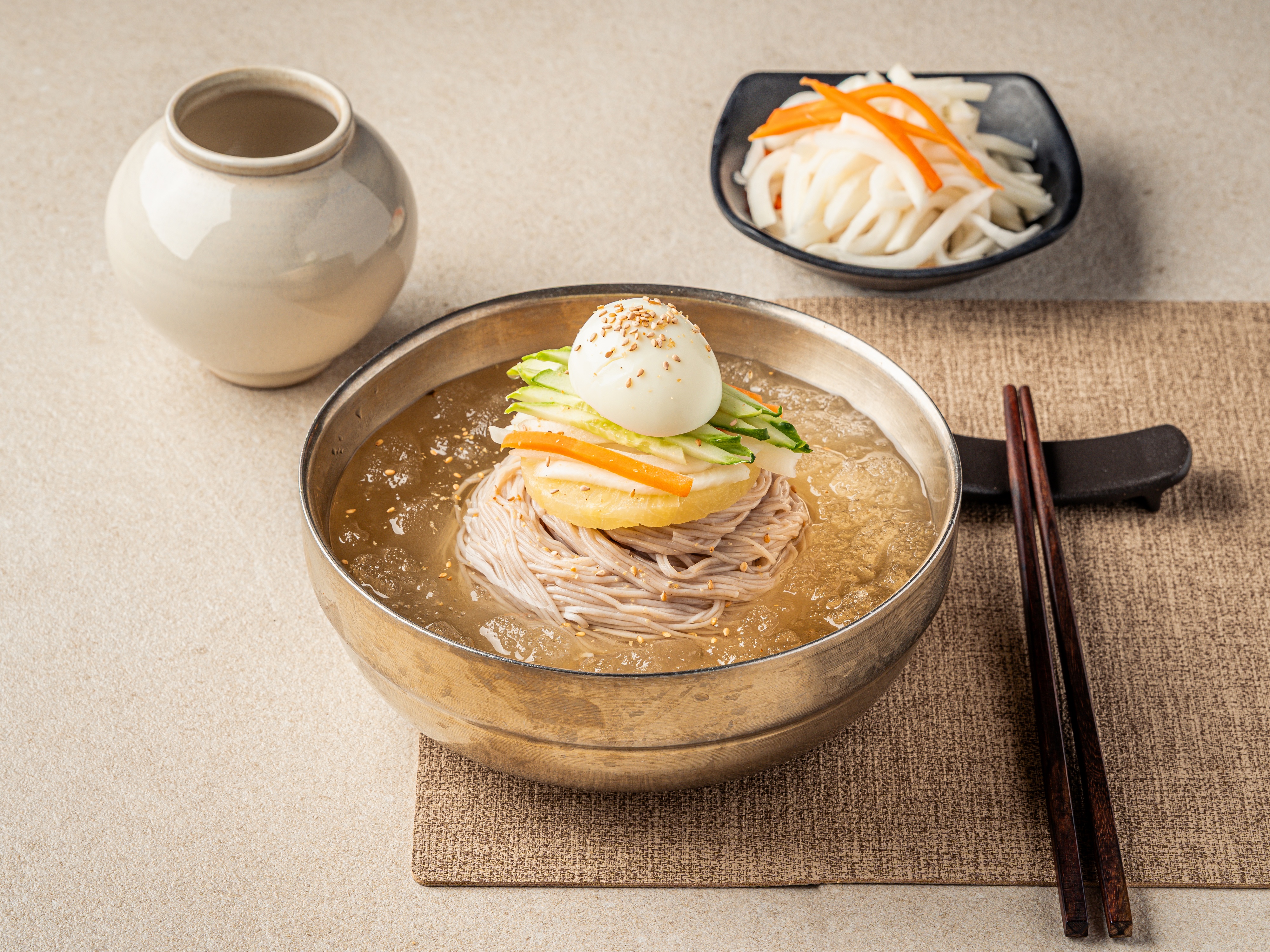 100%순메밀 물냉면