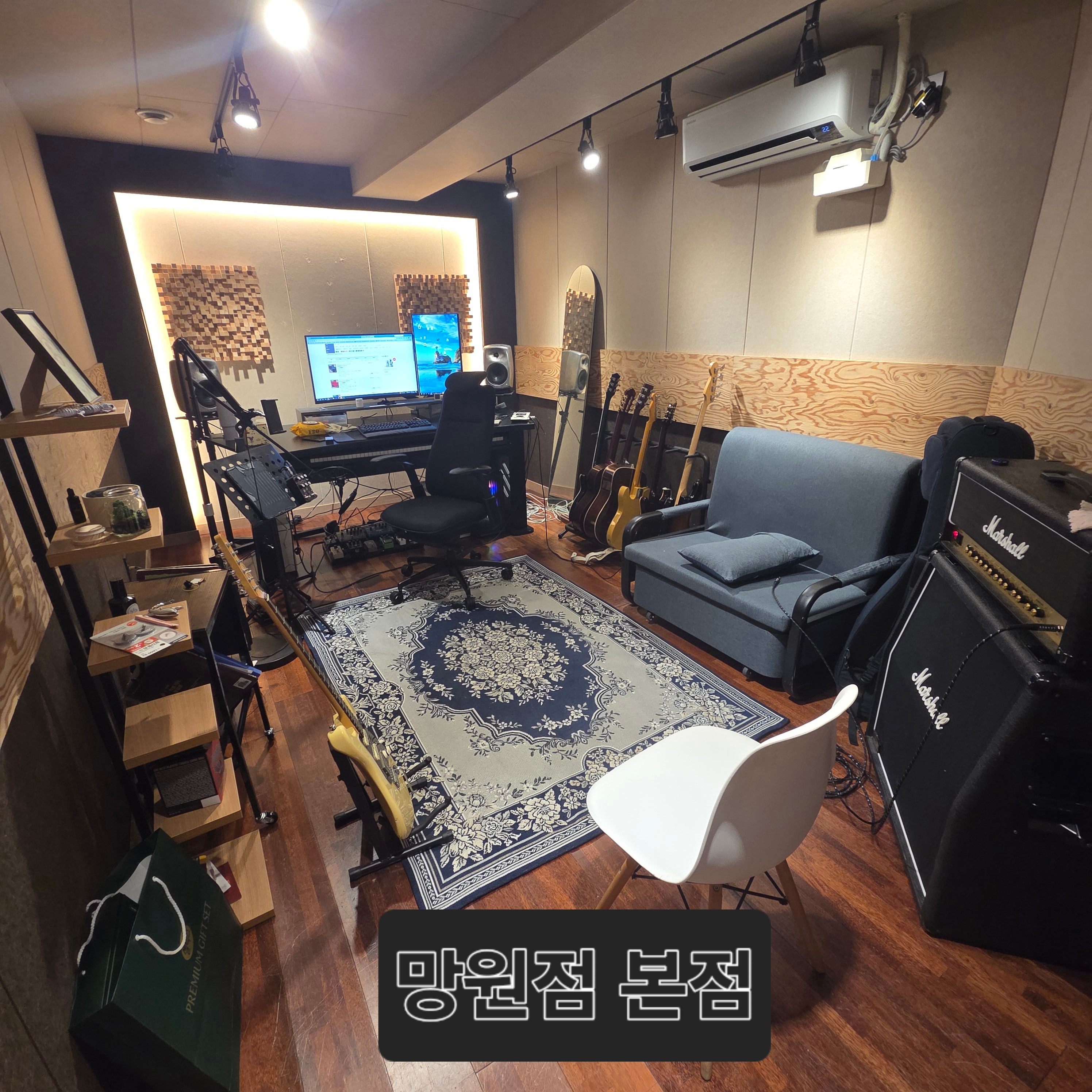1번째 스튜디오 사진