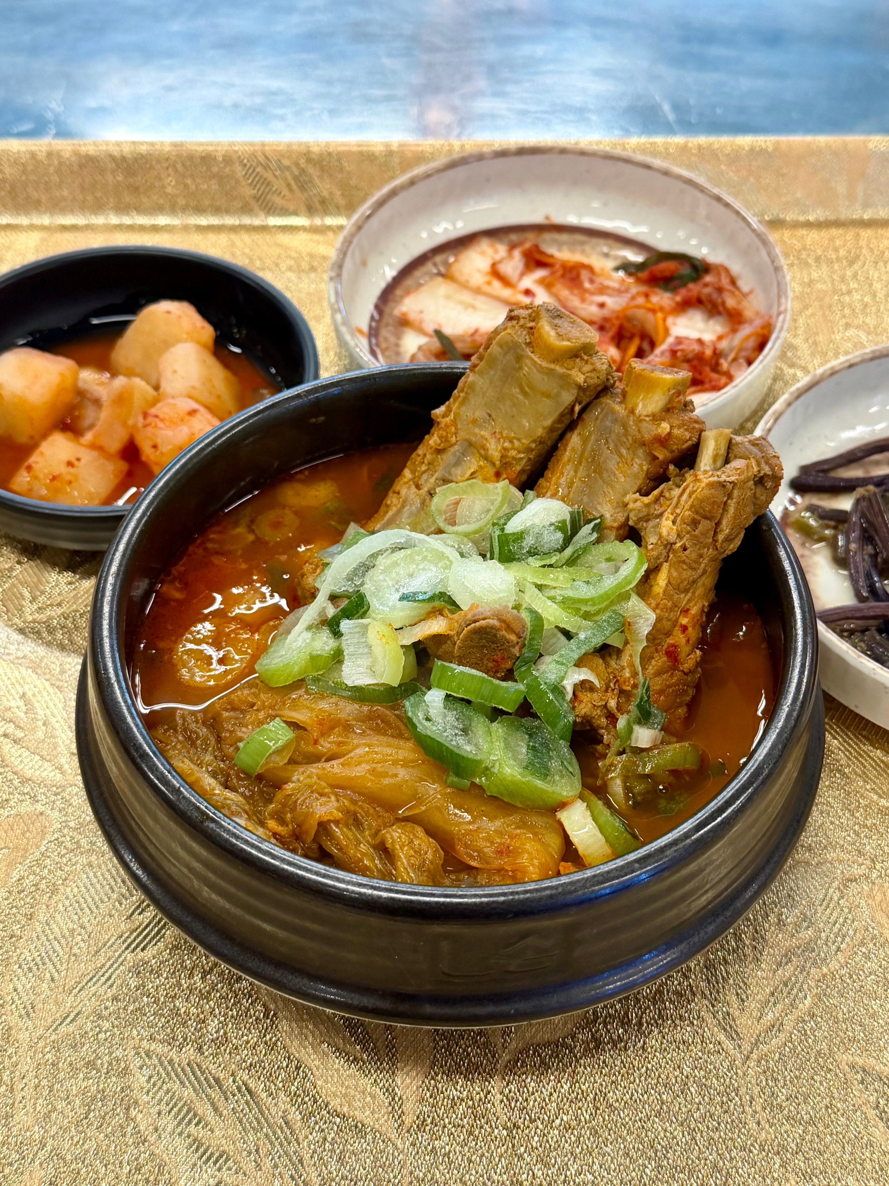 <점심특선>묵은지 등갈비 김치찜