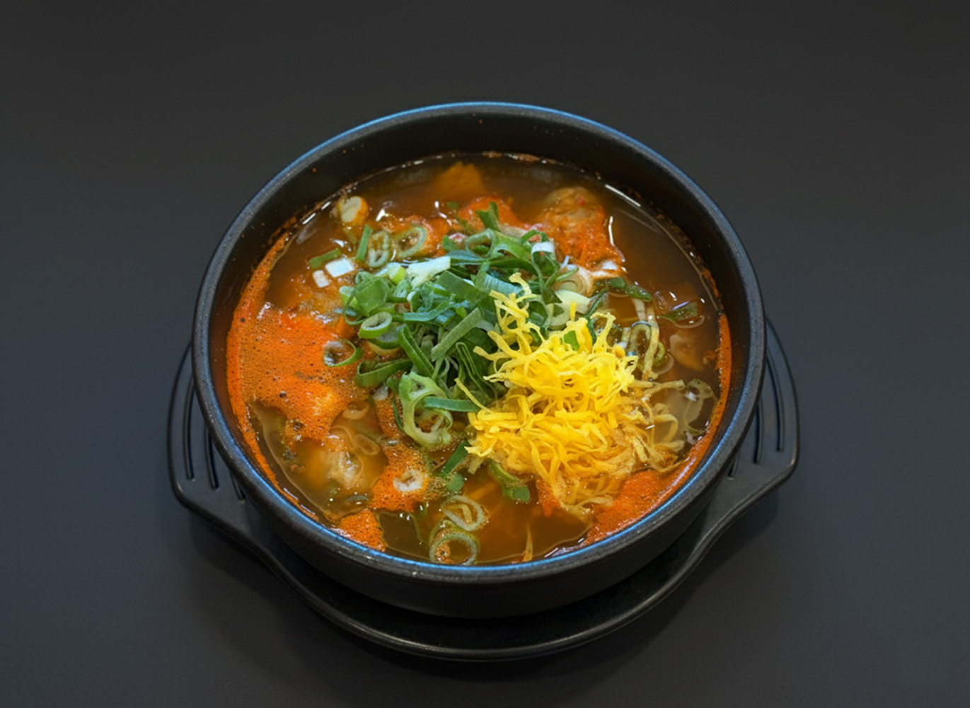 수제얼큰만둣국