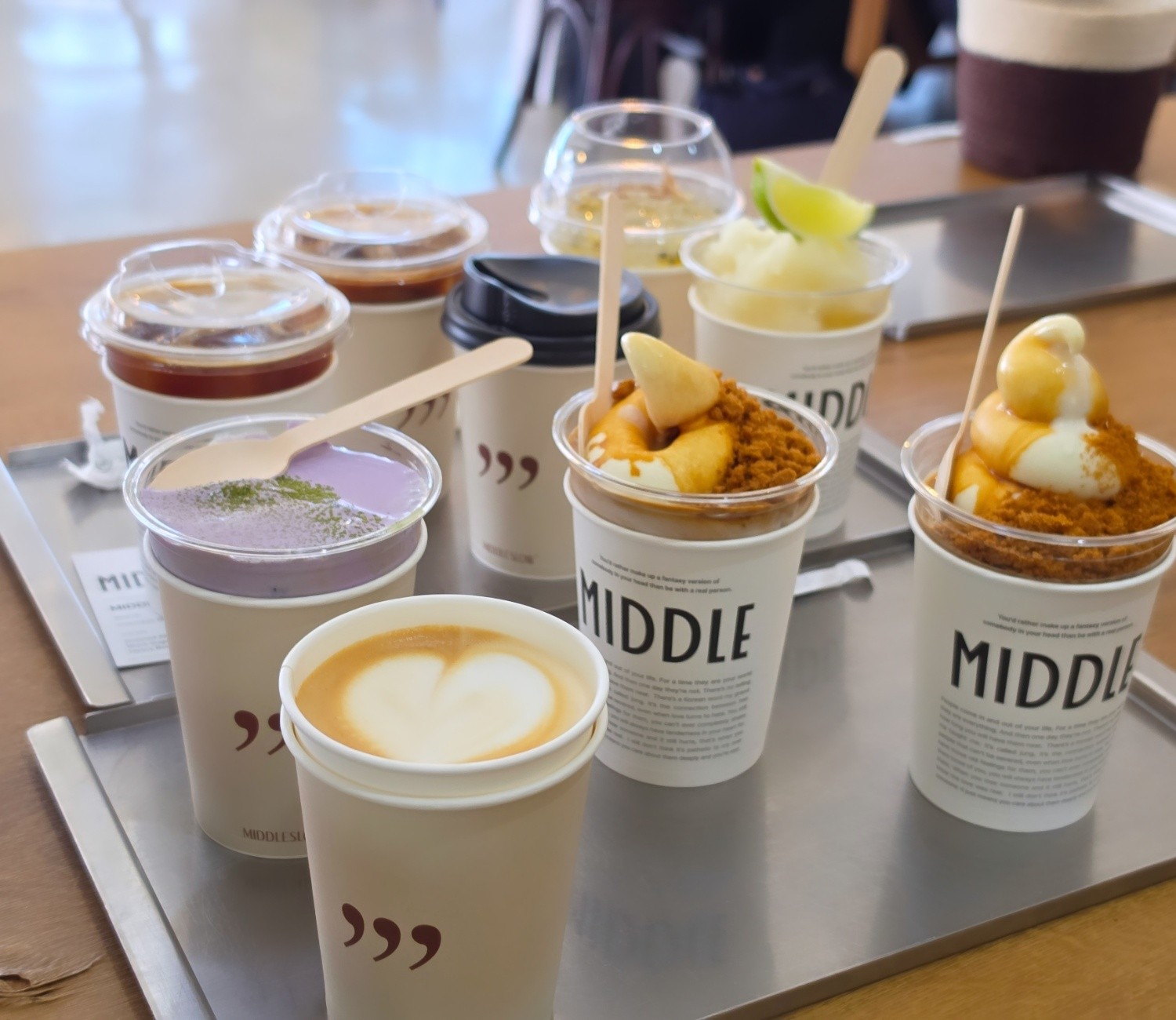 Middle Slow Coffee House Gungdong Branch