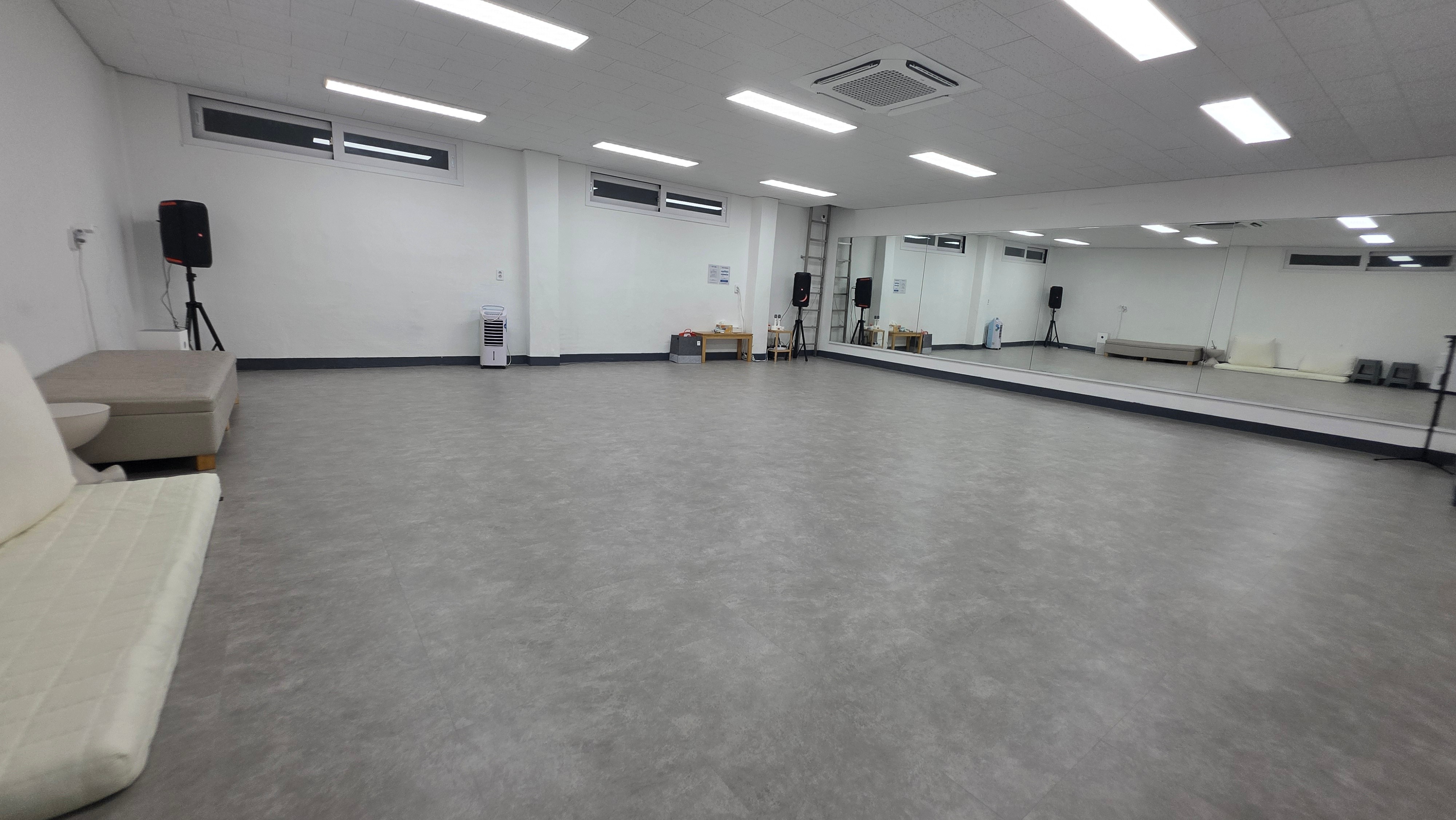 1번째 스튜디오 사진