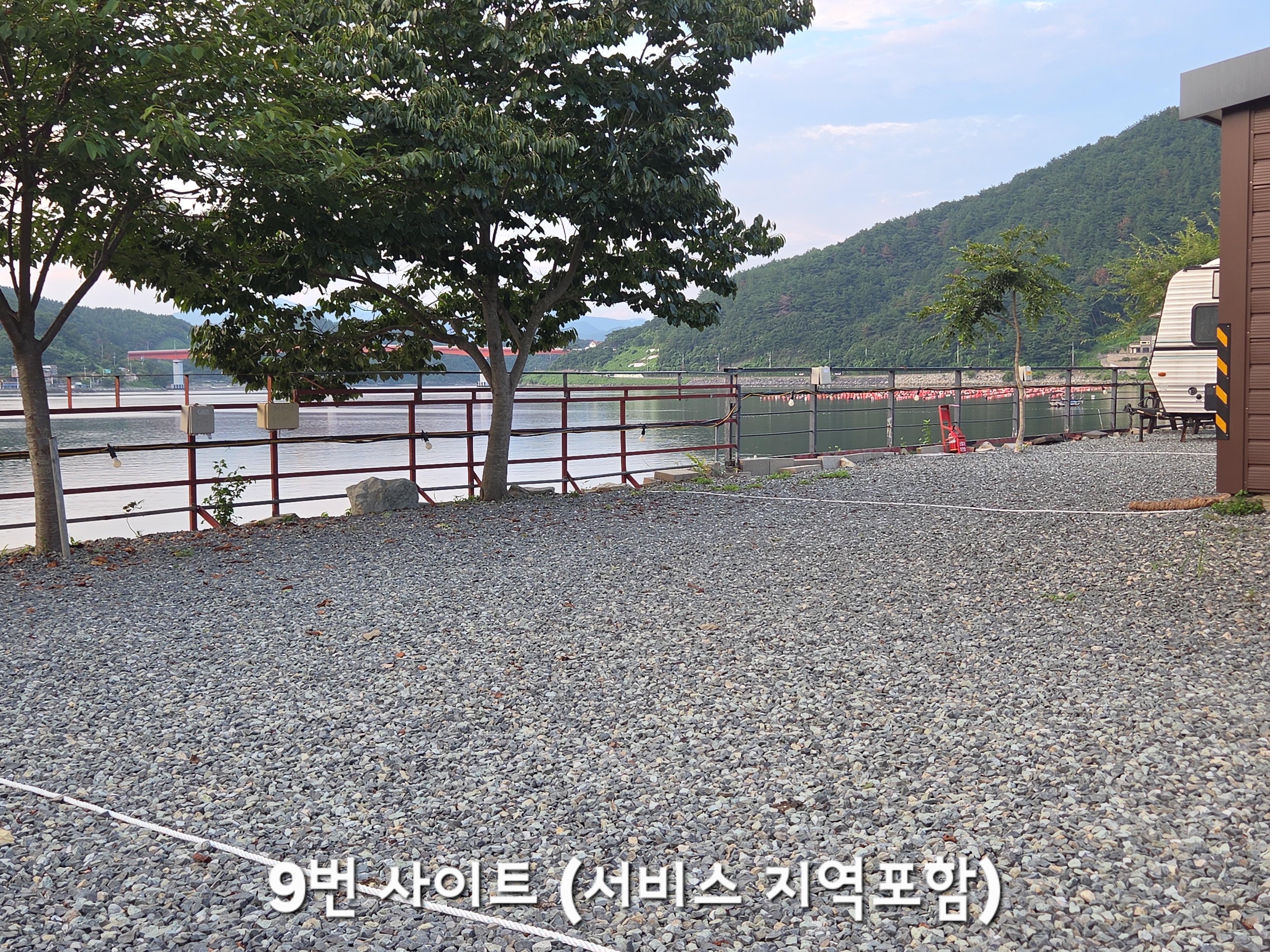 초록바다캠핑장